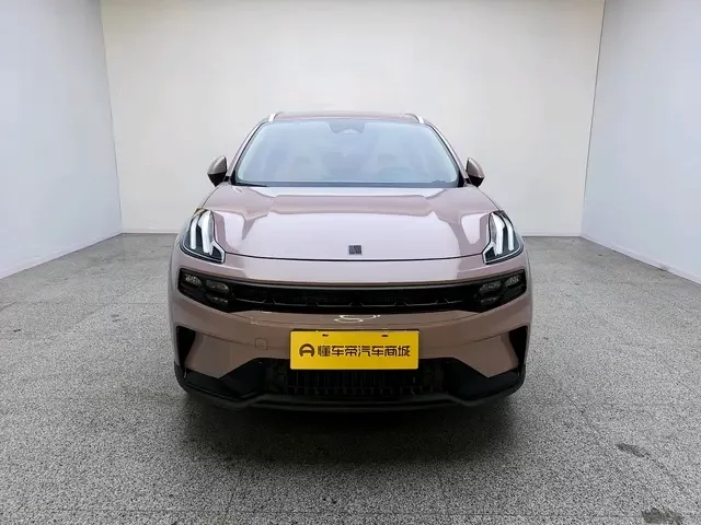 Lynk & Co 06 EM-P