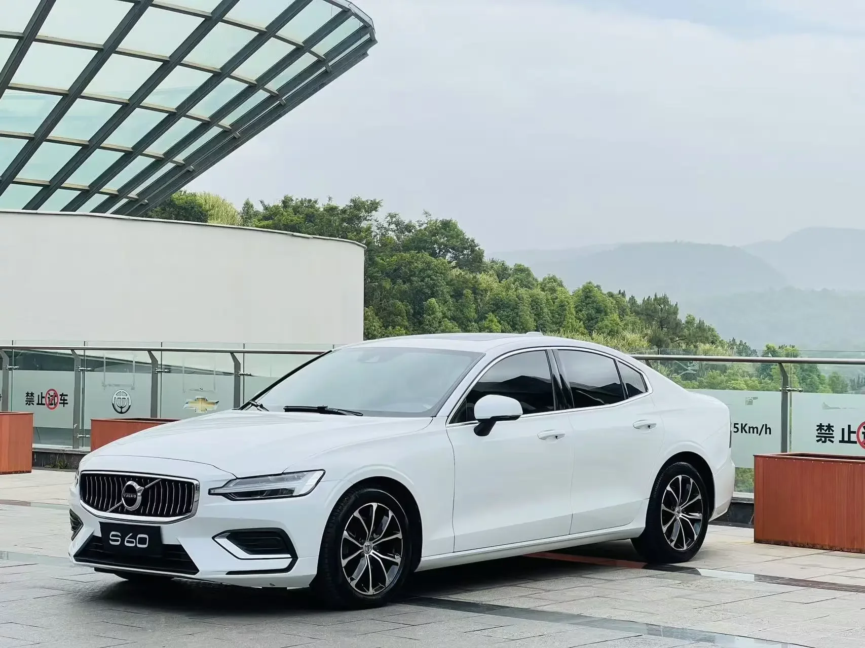 Volvo S60