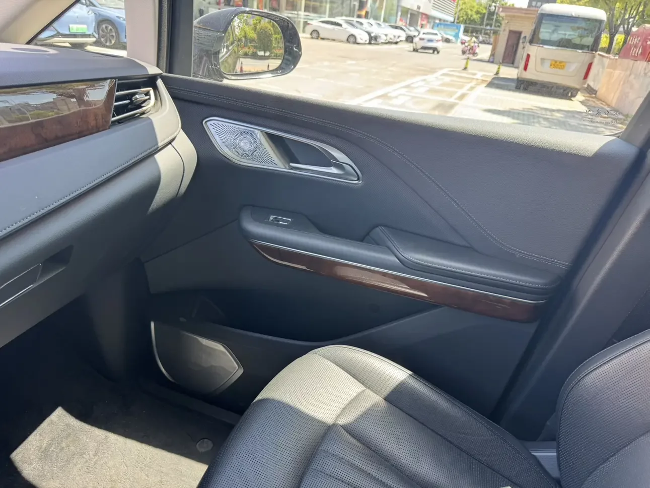 Hongqi HQ9 PHEV