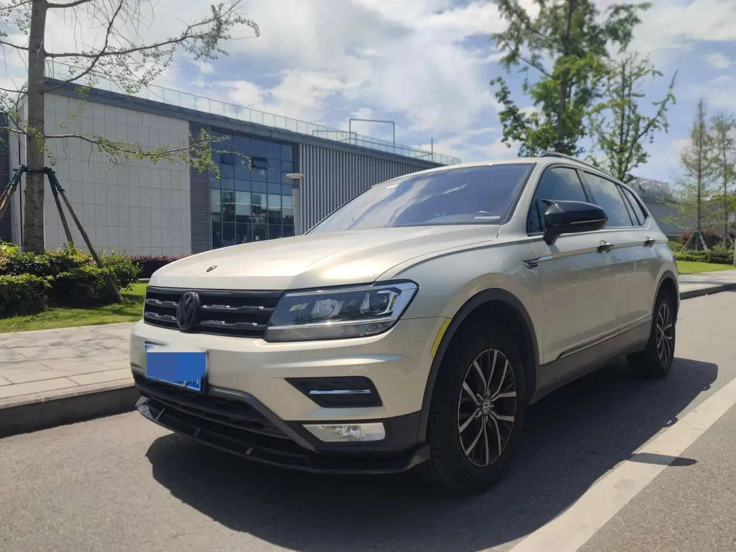 Volkswagen Tiguan L