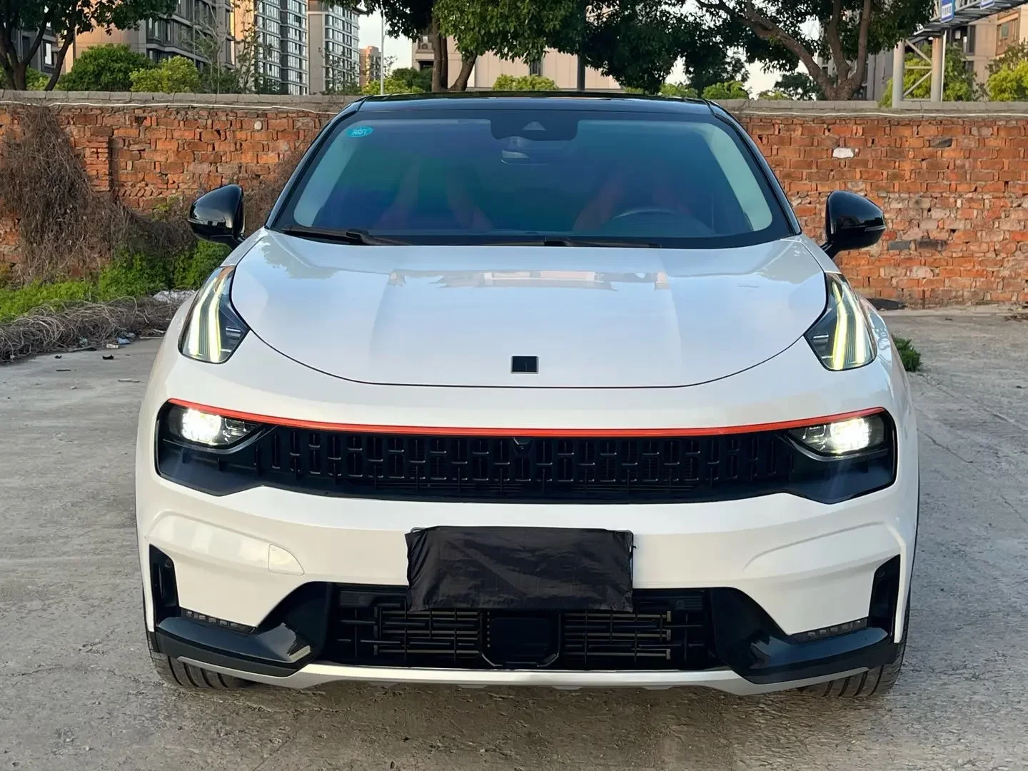 Lynk & Co 05