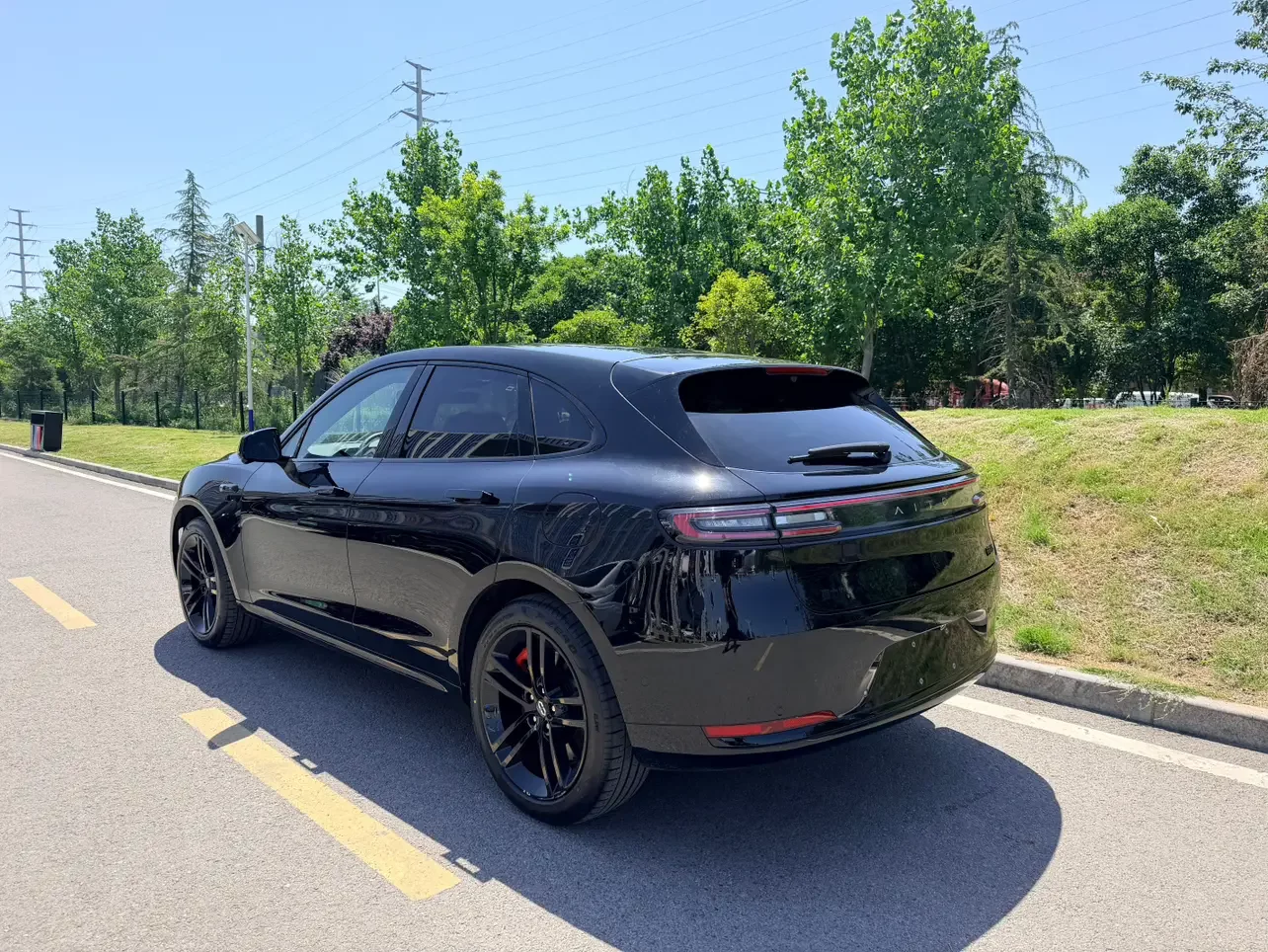 AITO M5