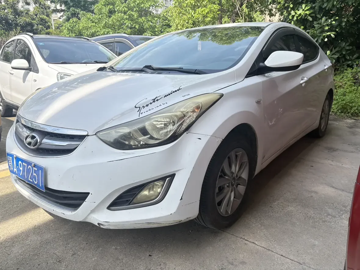 Hyundai Elantra