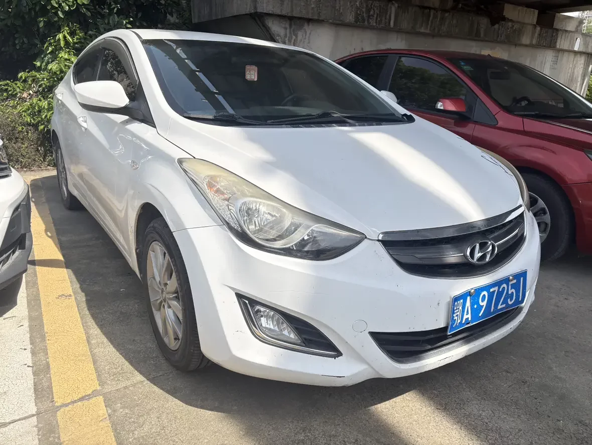Hyundai Elantra