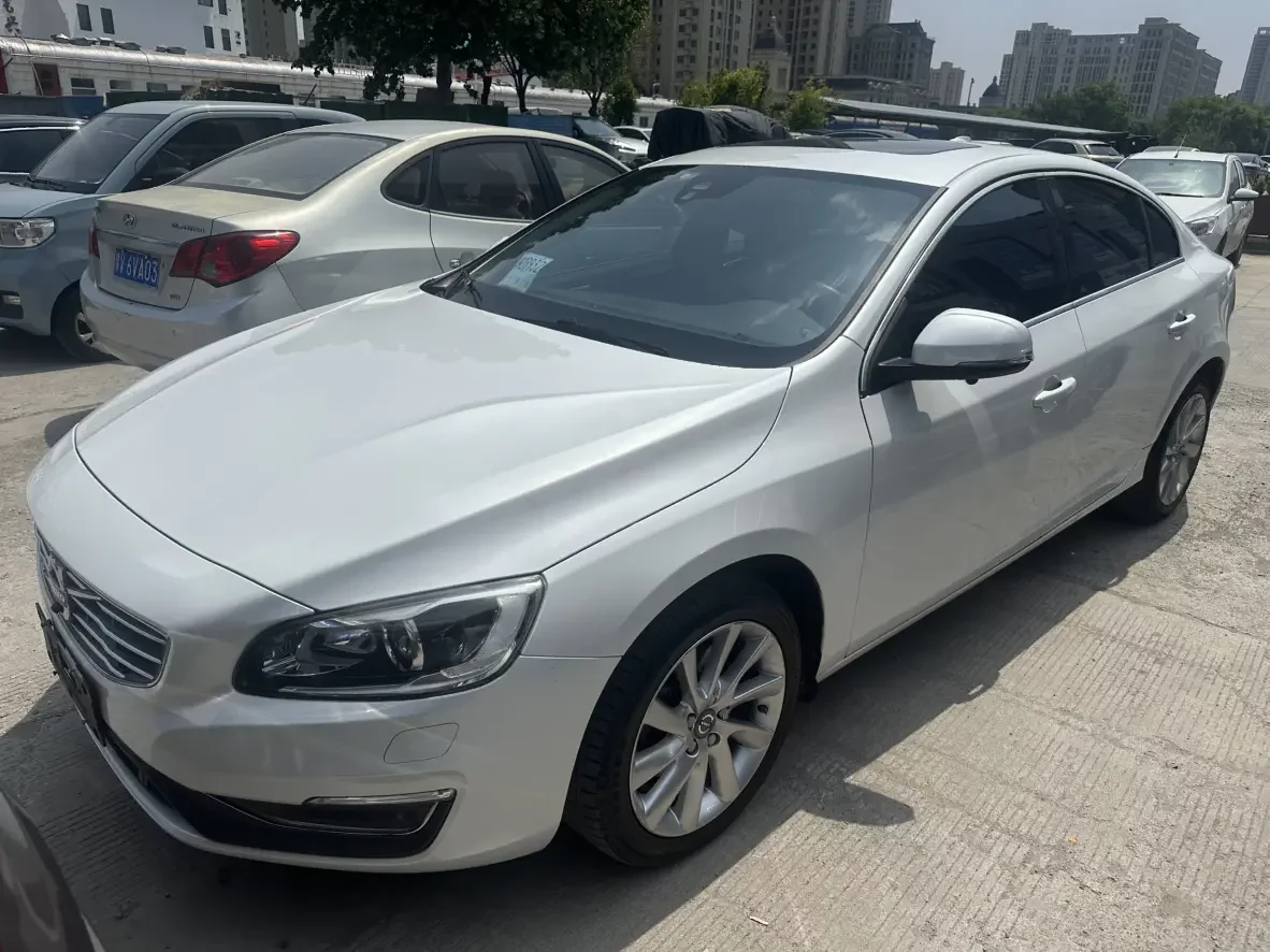 Volvo S60