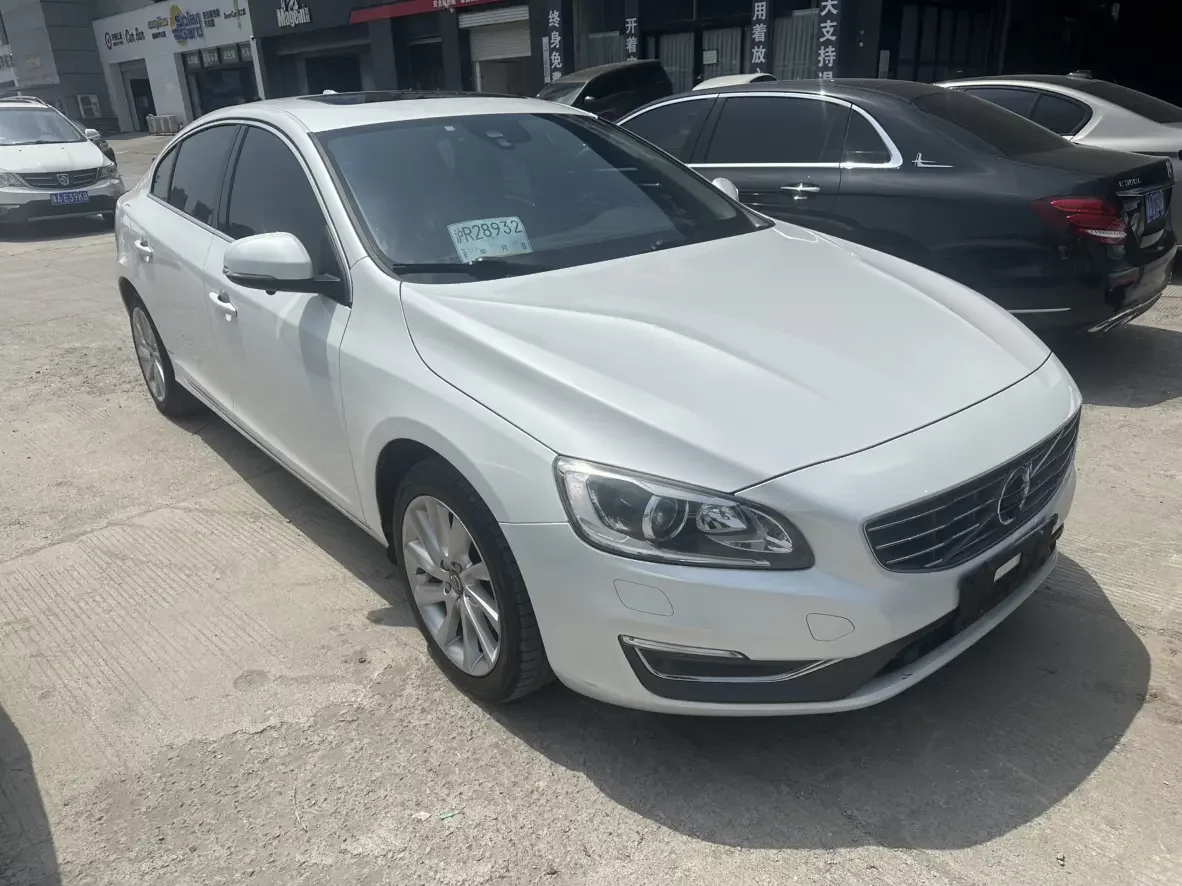 Volvo S60