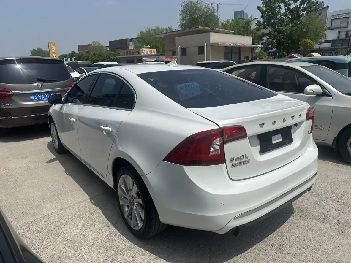 Volvo S60