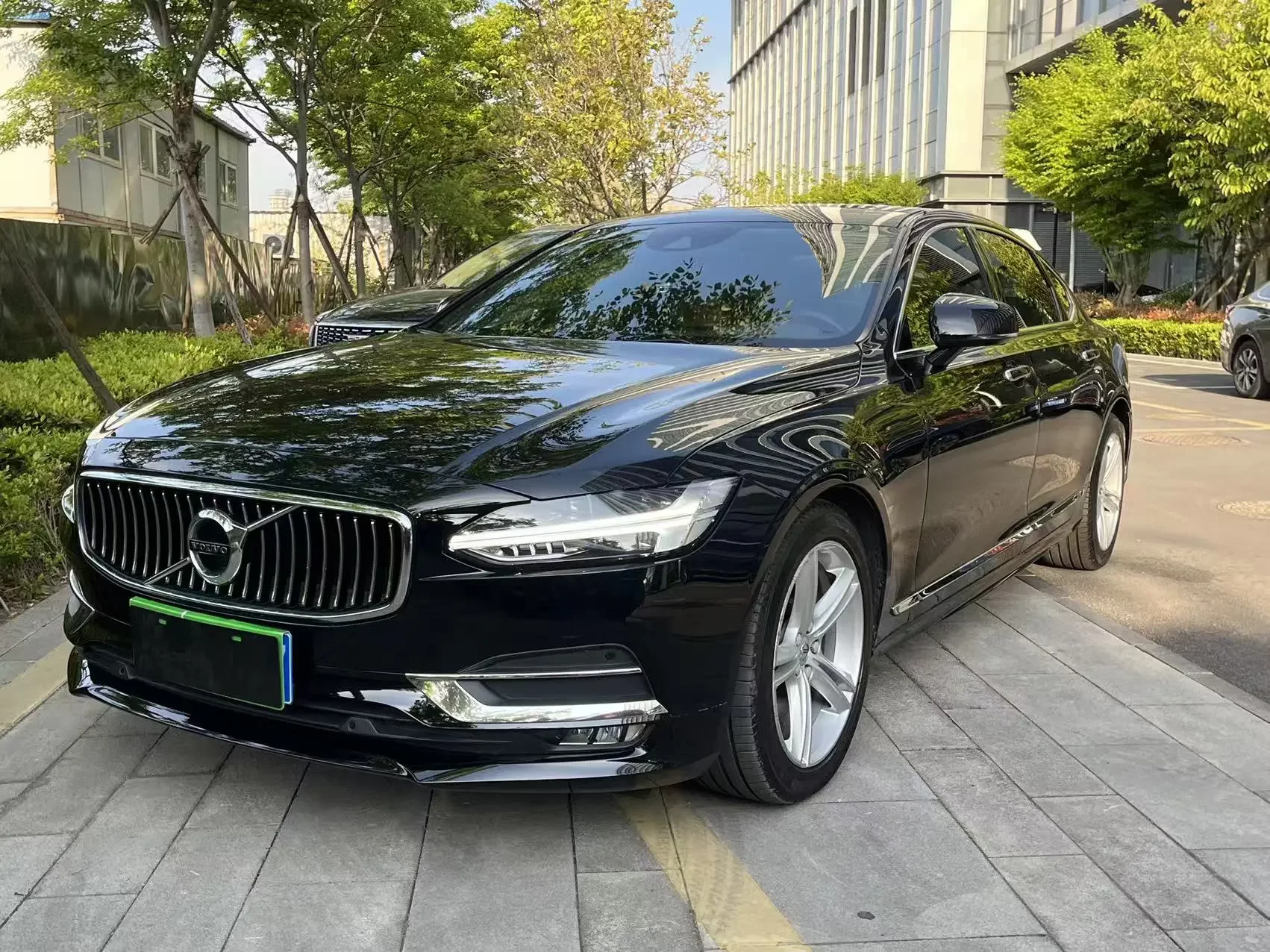 Volvo S90