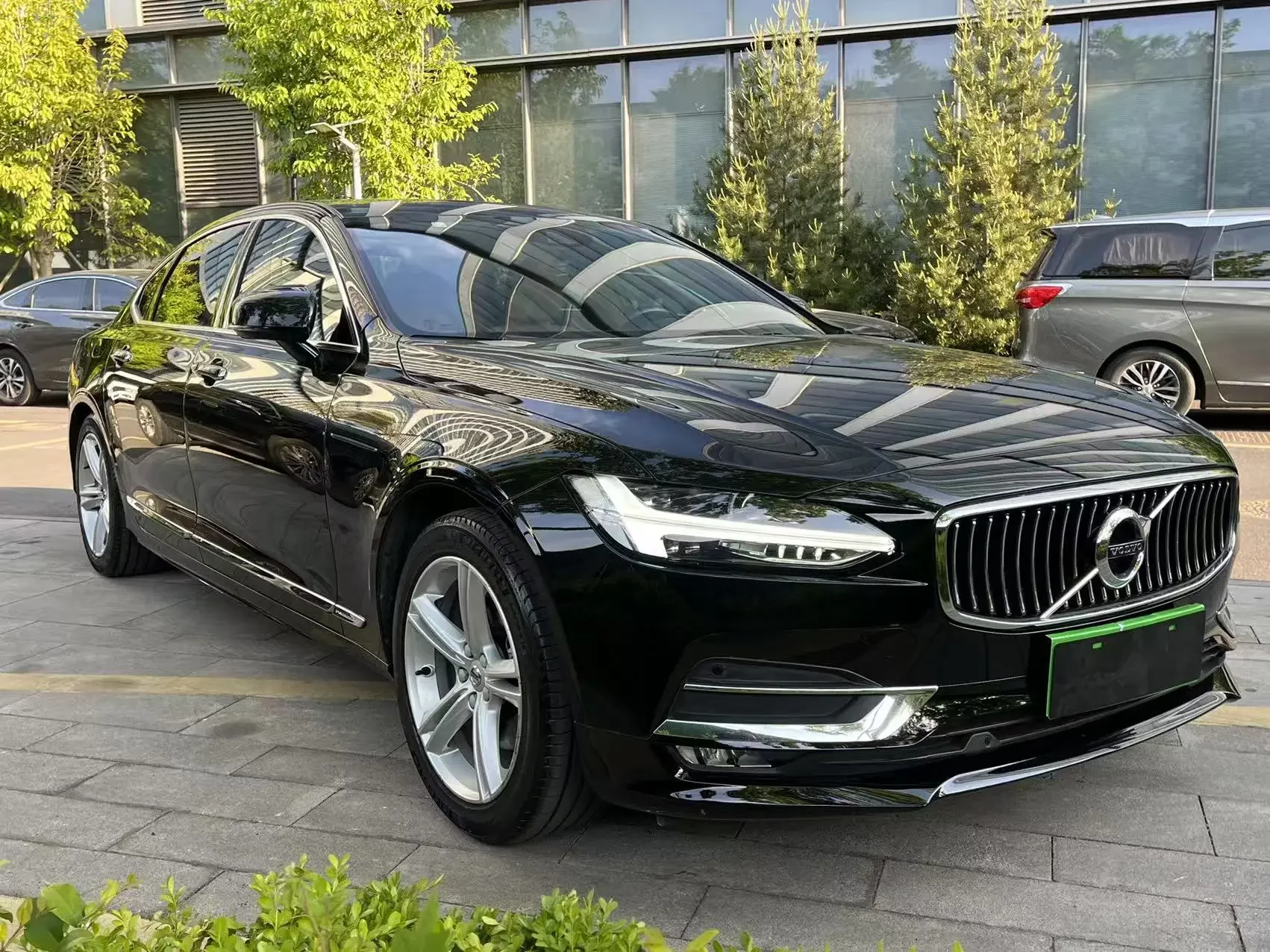 Volvo S90
