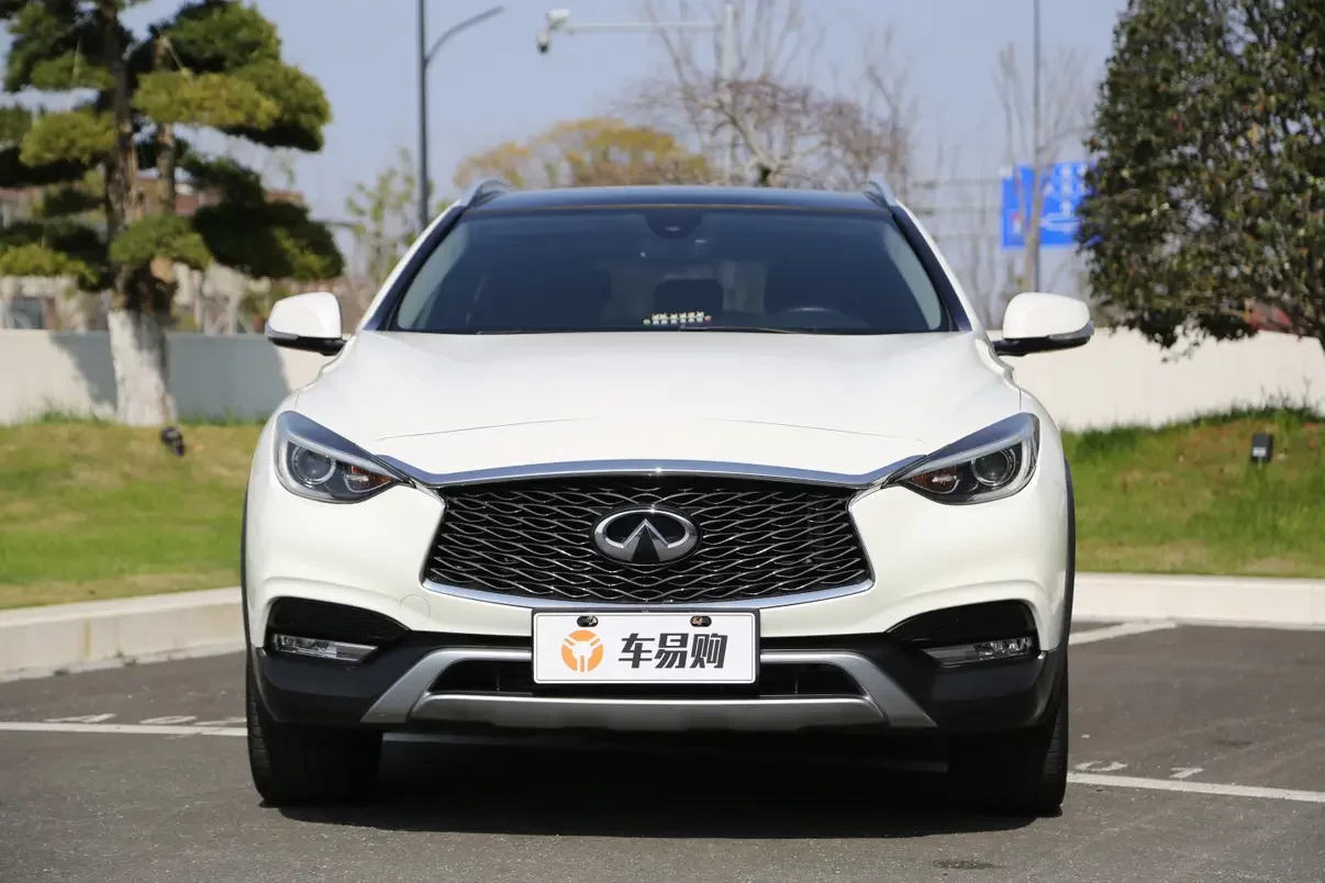 Infiniti QX30
