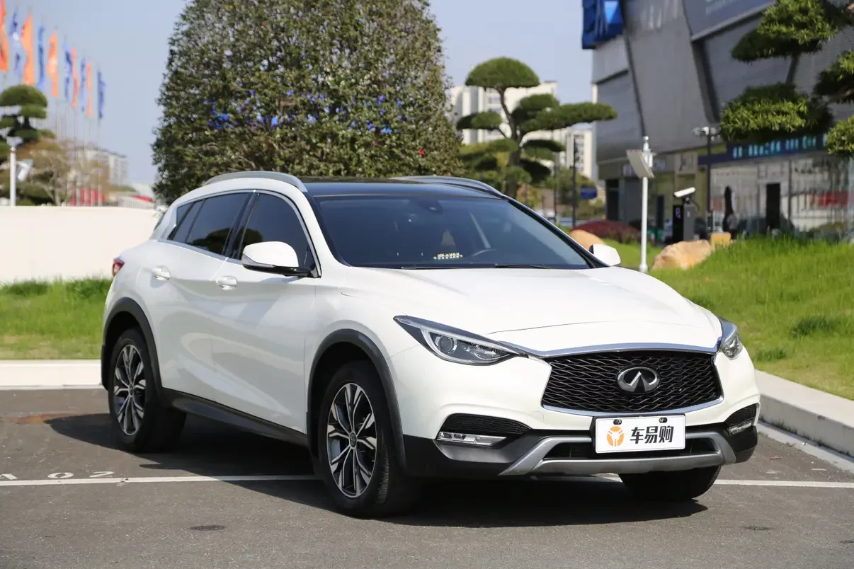 Infiniti QX30