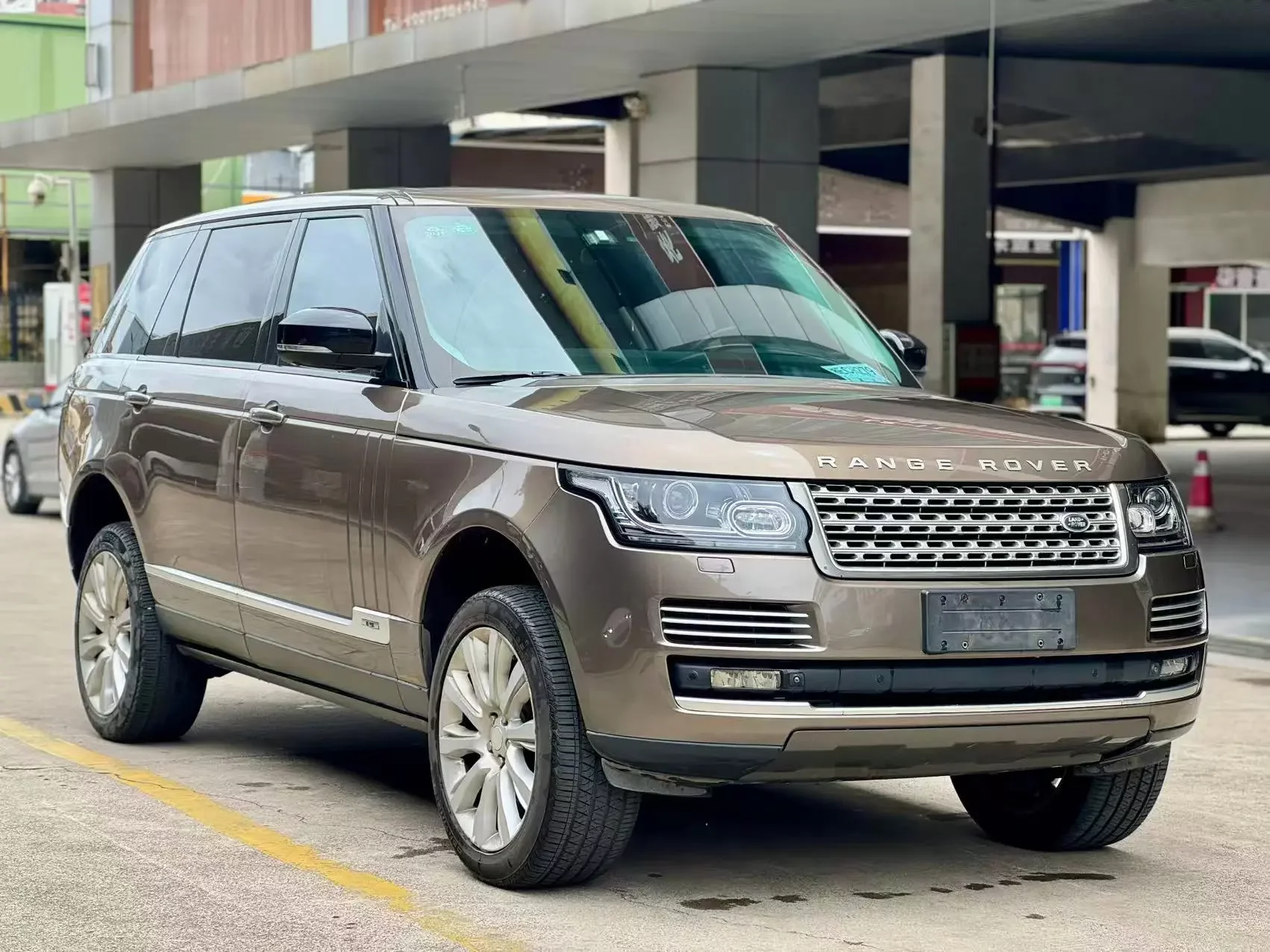 Land Rover range rover