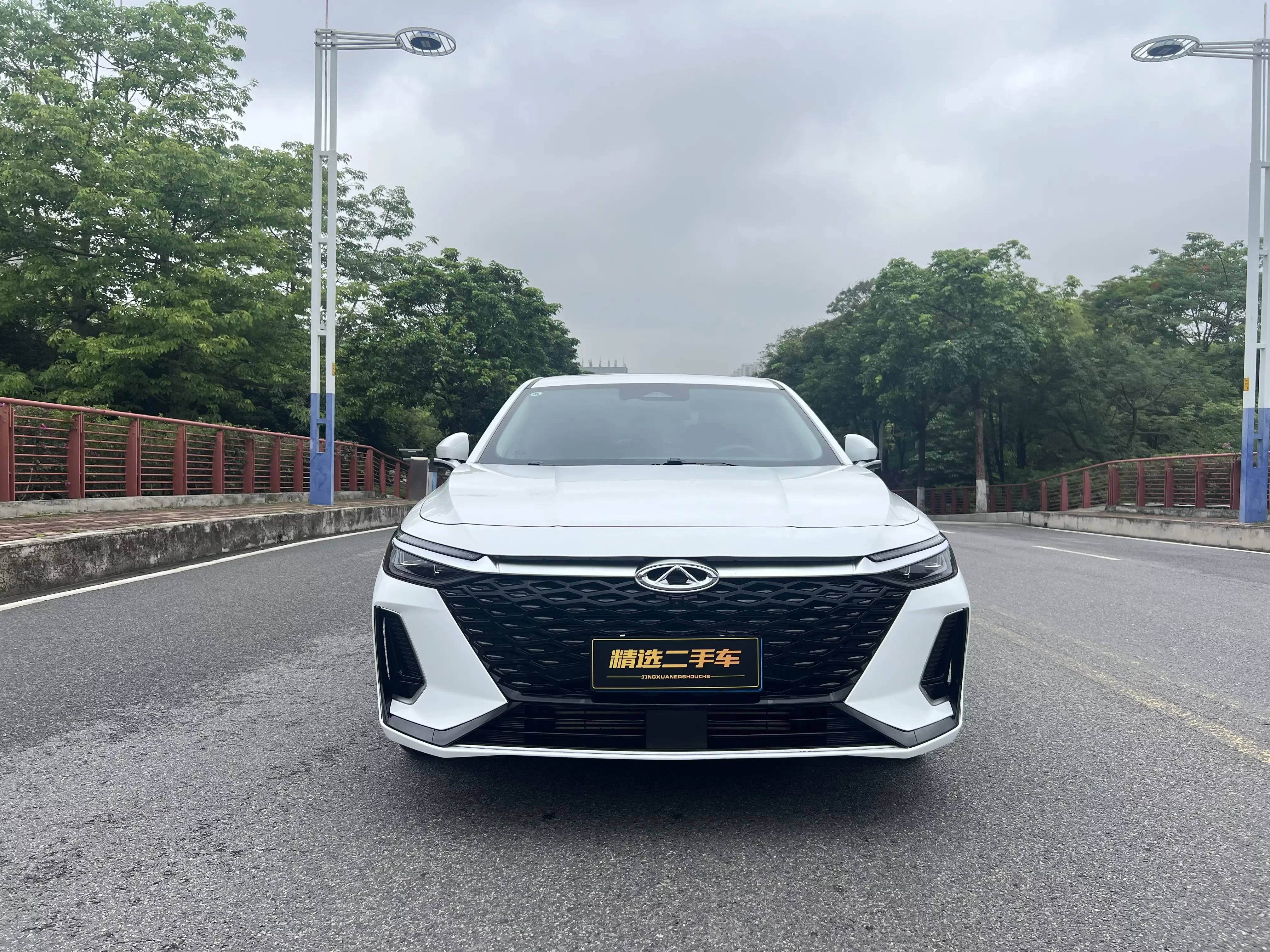 Chery Arrizo 8