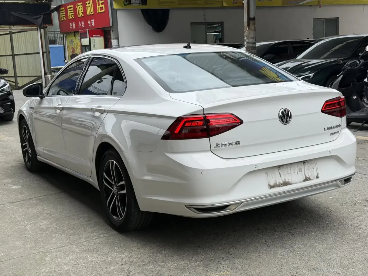 Volkswagen Lamando
