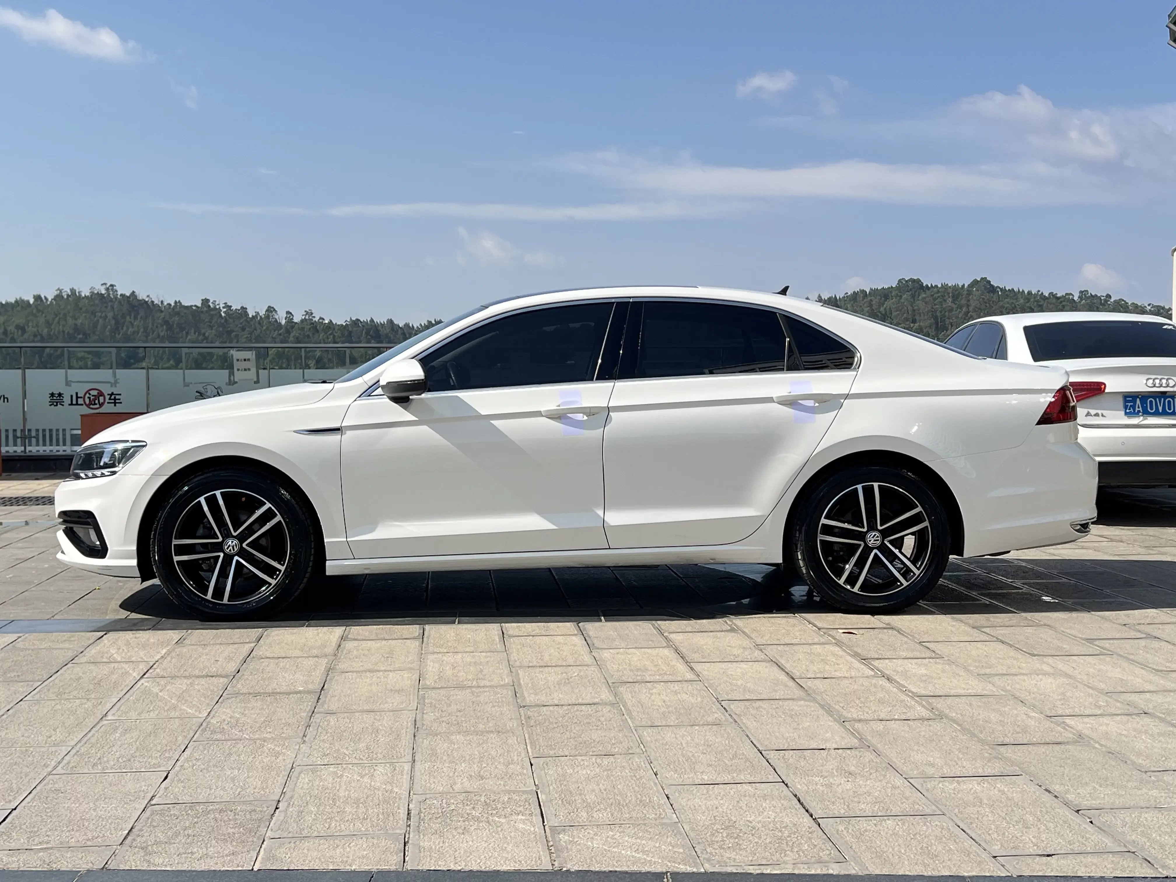 Volkswagen Lamando