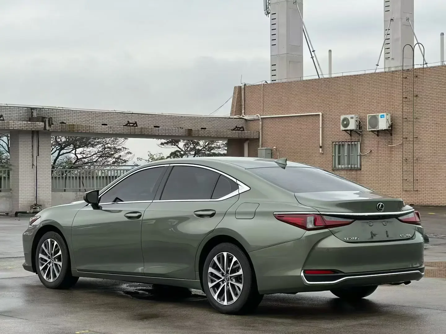 Lexus ES