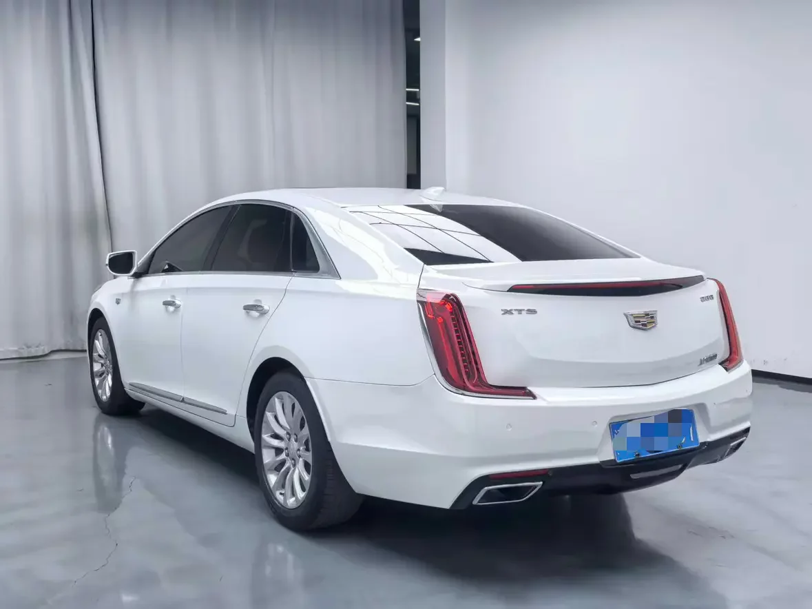Cadillac XTS