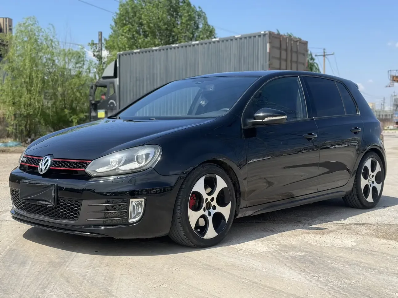 Volkswagen Golf GTI