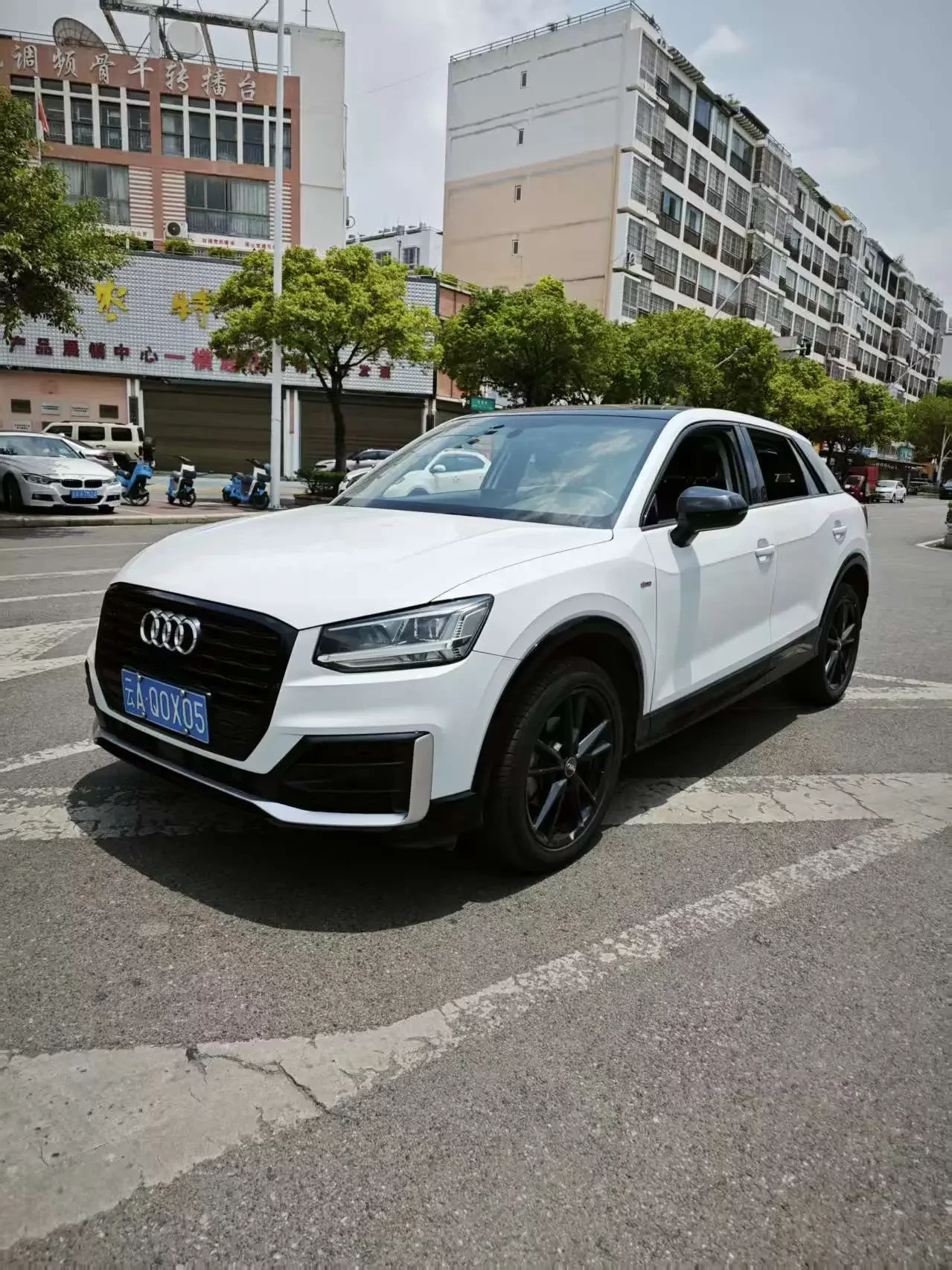 Audi Q2L