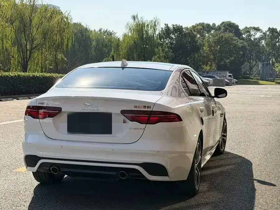 Jaguar XEL