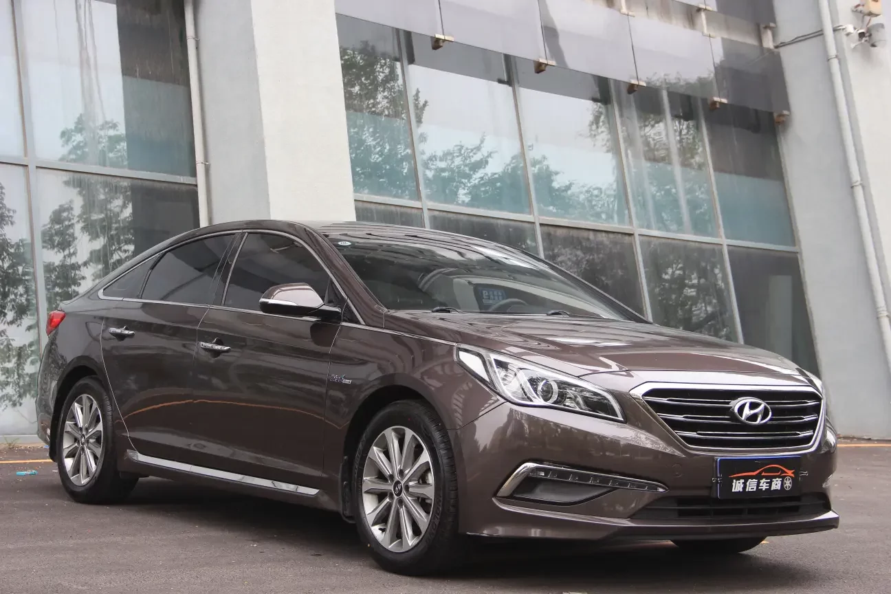 Hyundai sonata nine