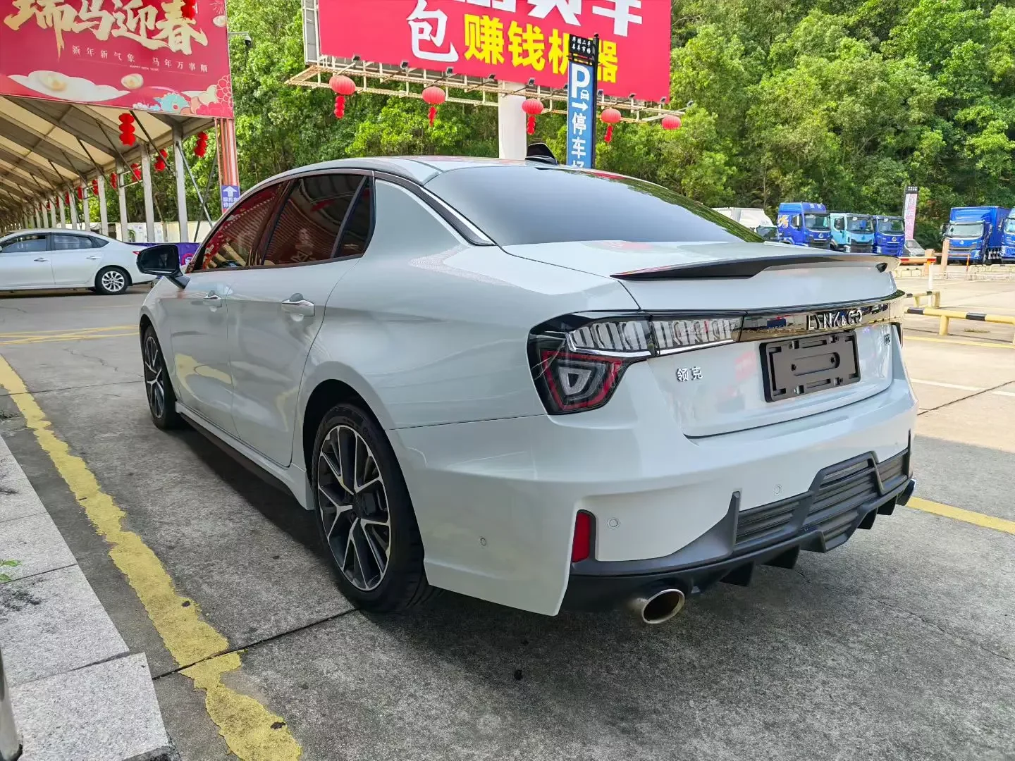Lynk & Co 03