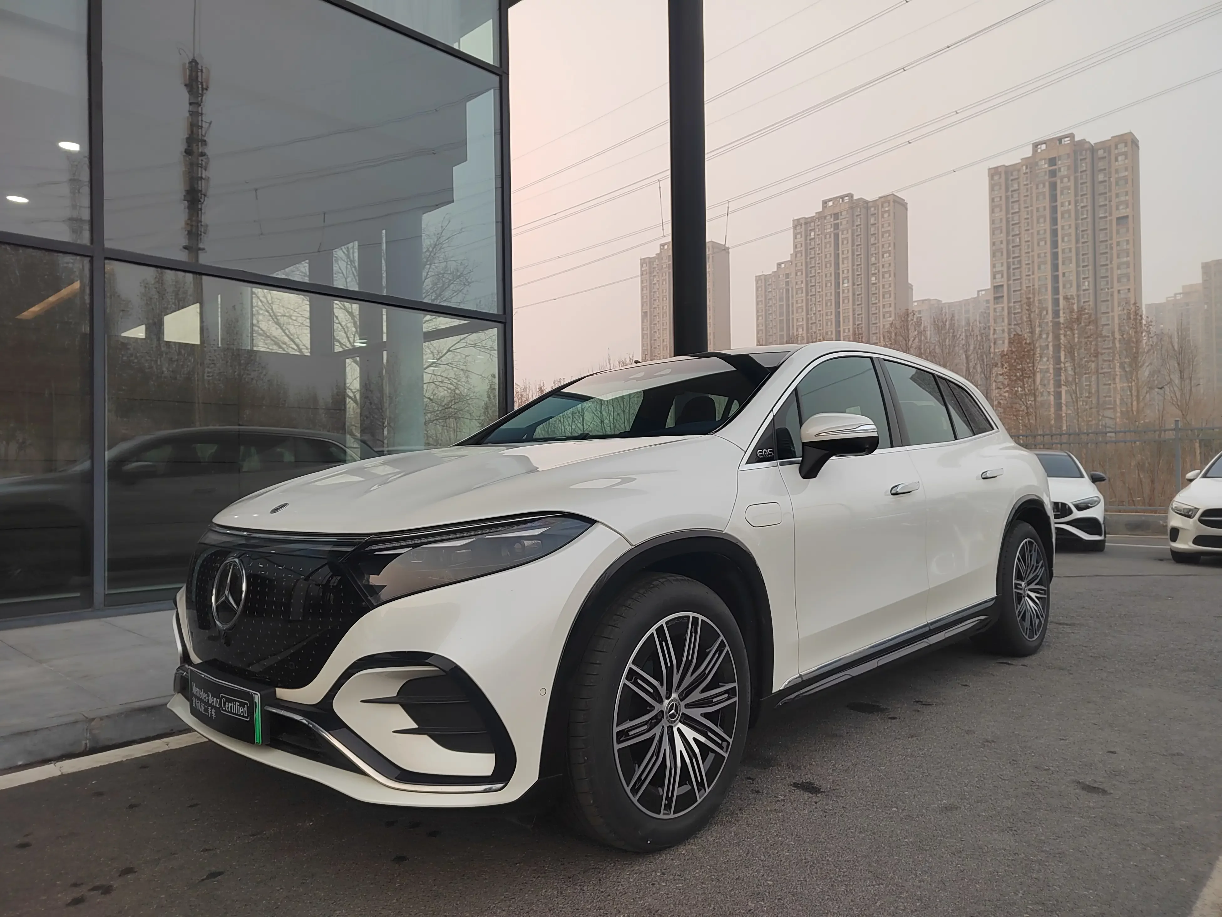 Mercedes-Benz EQS SUV
