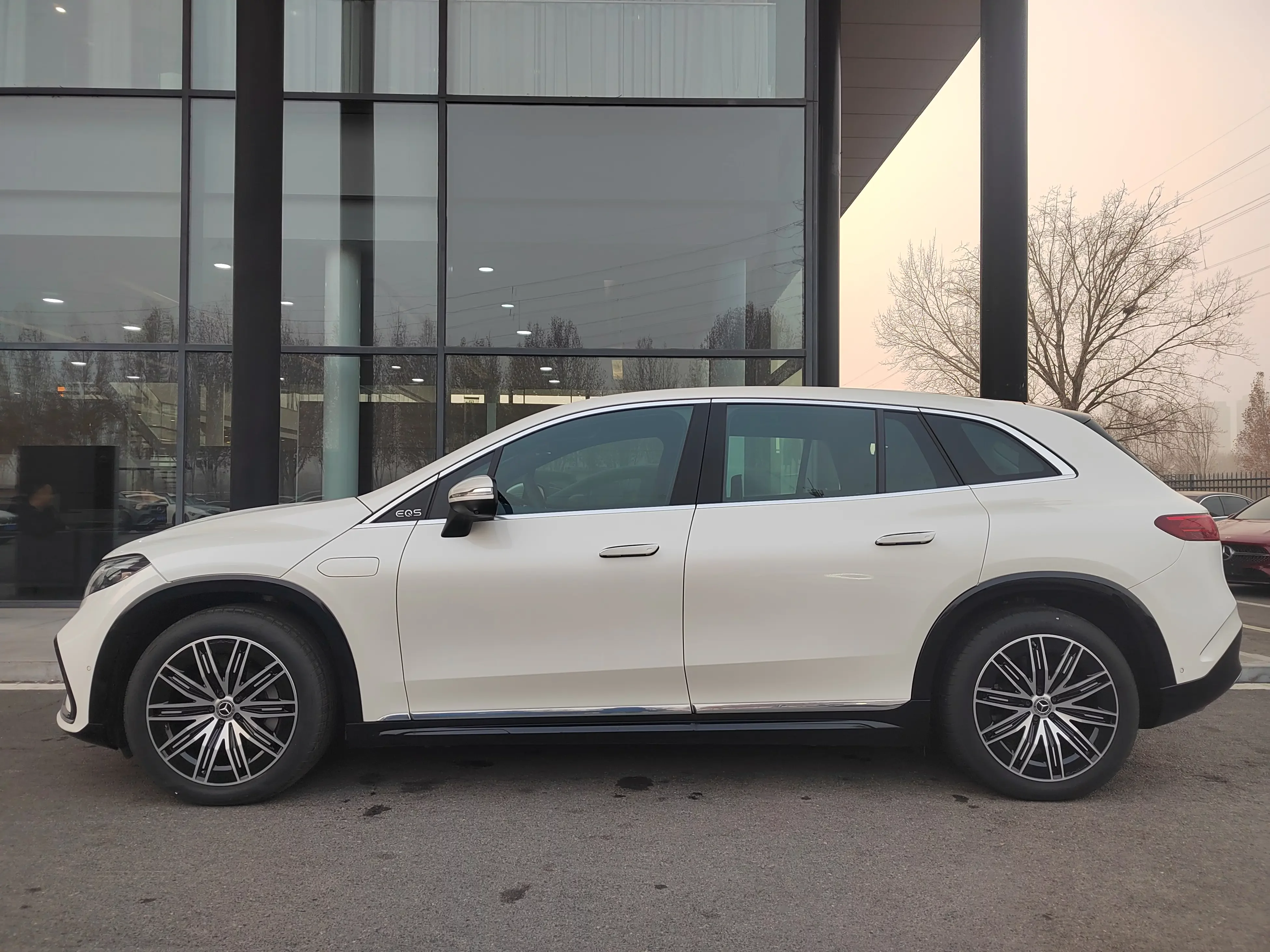 Mercedes-Benz EQS SUV