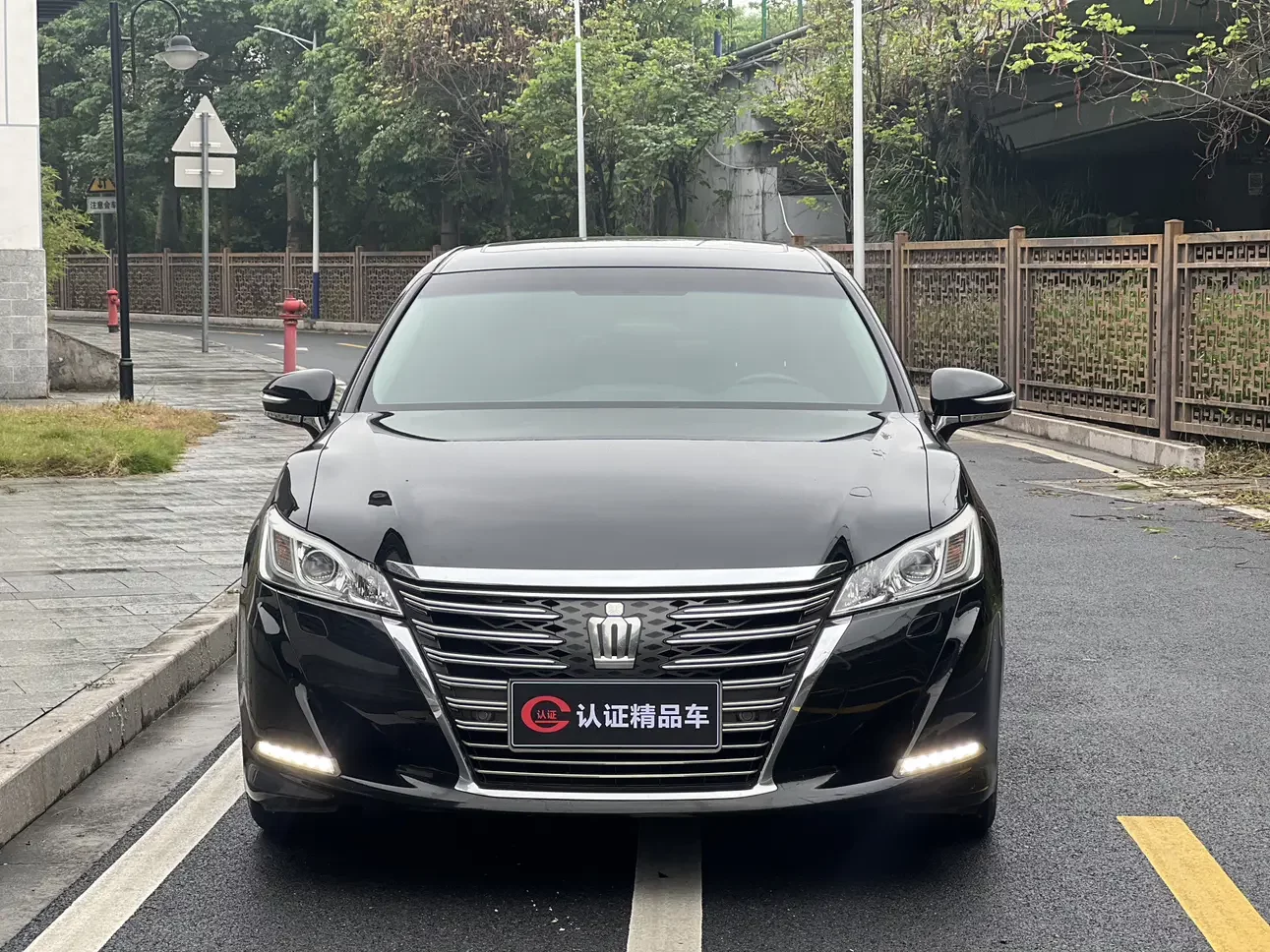 Toyota crown