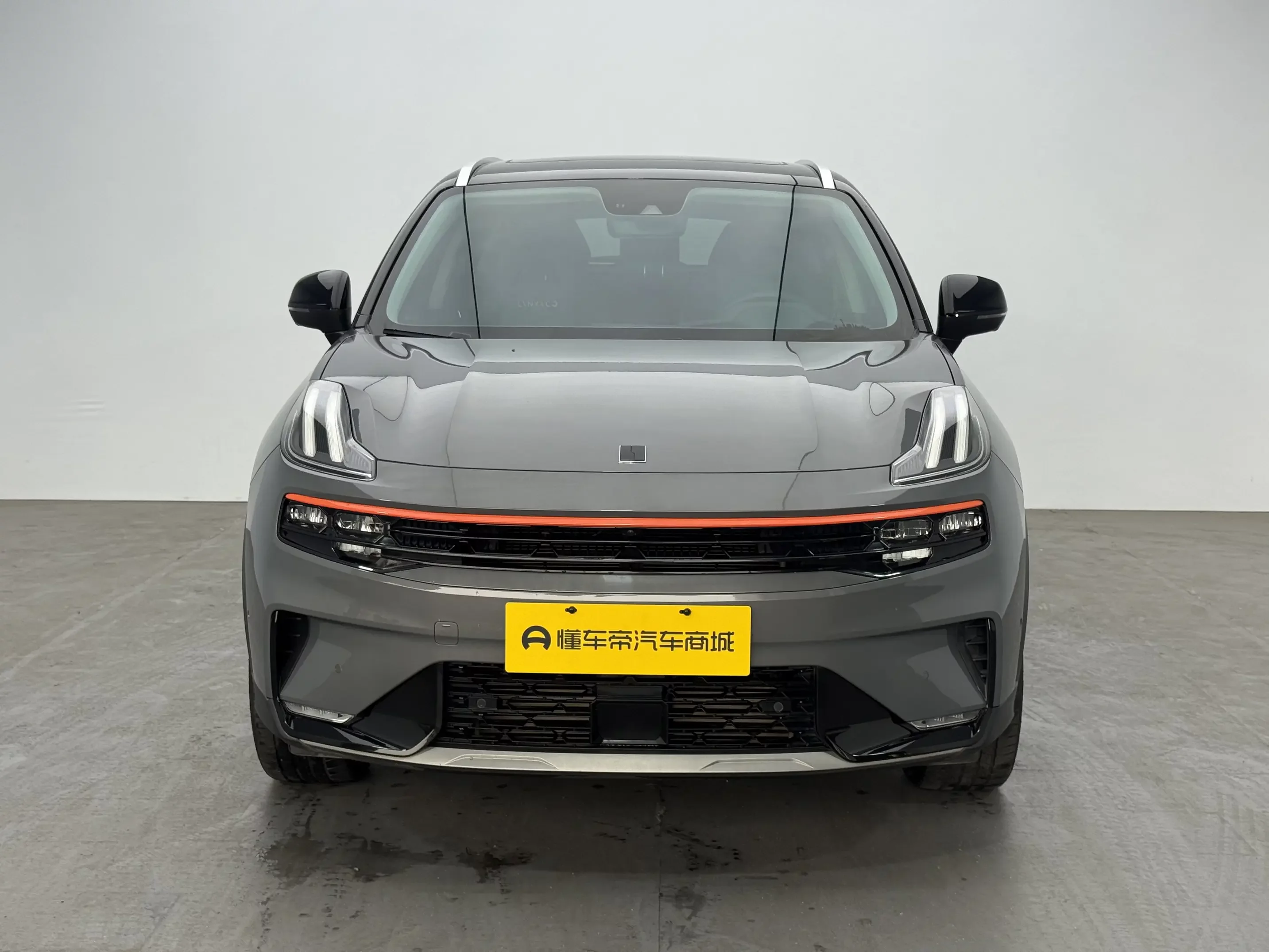 Lynk & Co 06
