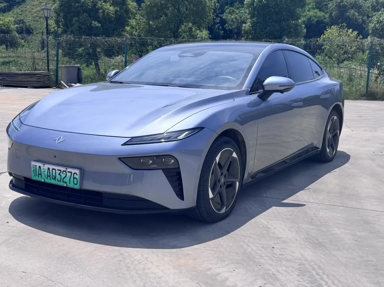 Dongfeng Yipai 007  из Китая