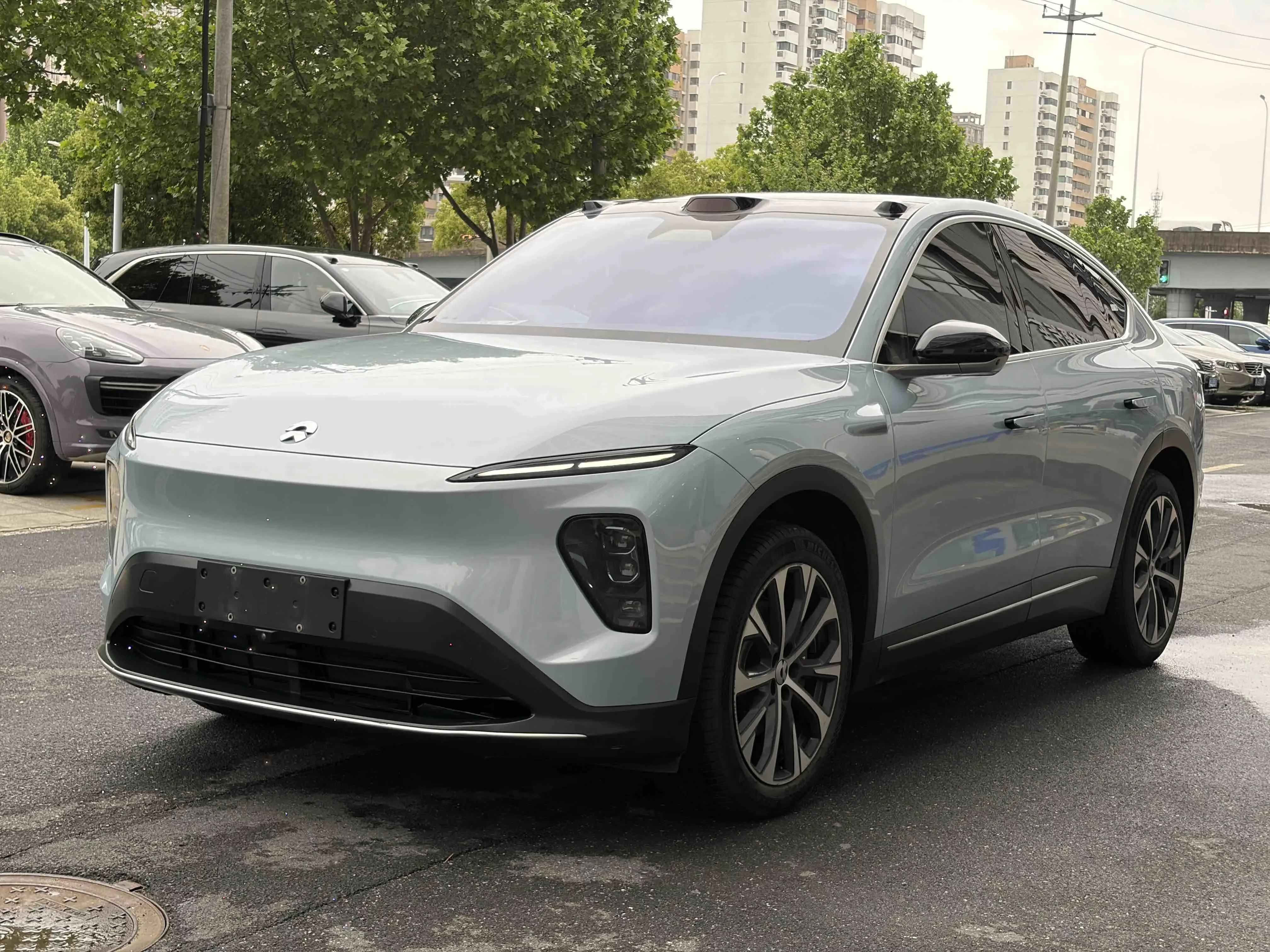 NIO EC7