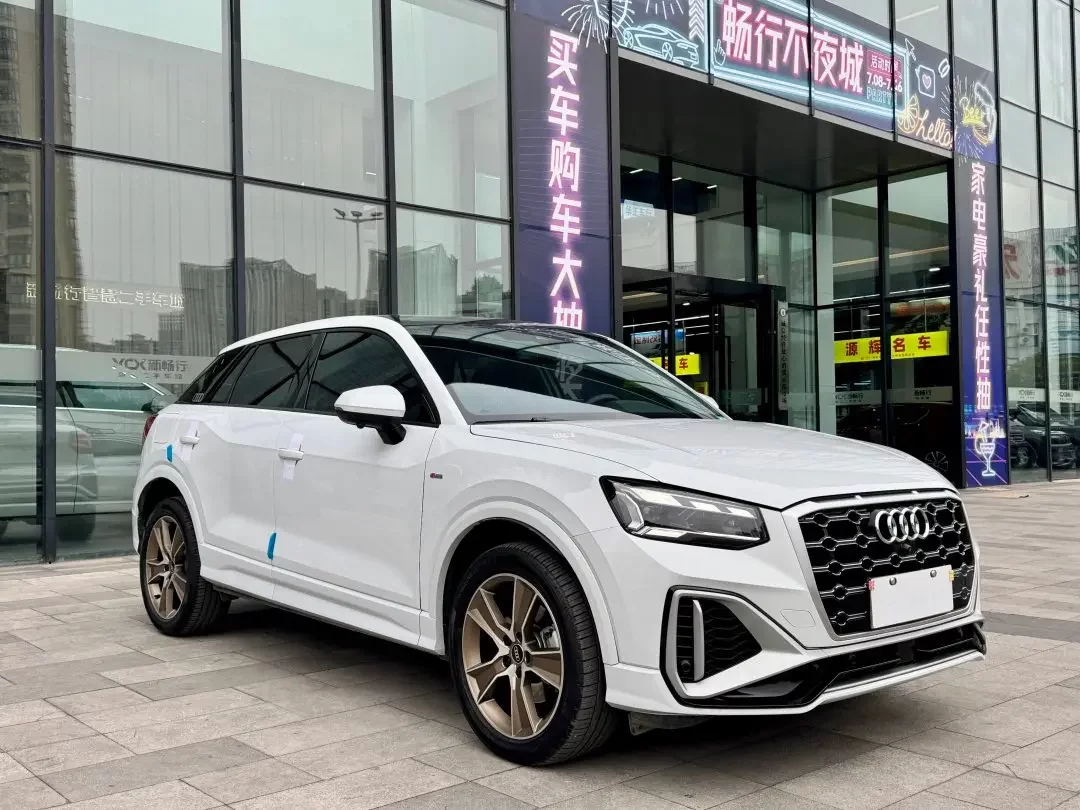 Audi Q2L