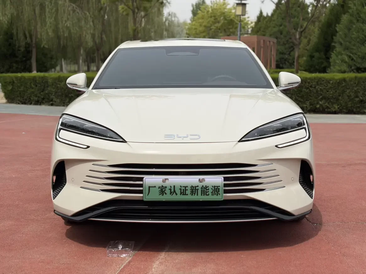 BYD Seal 07DM