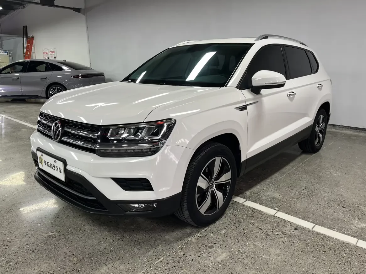 Volkswagen Tharu