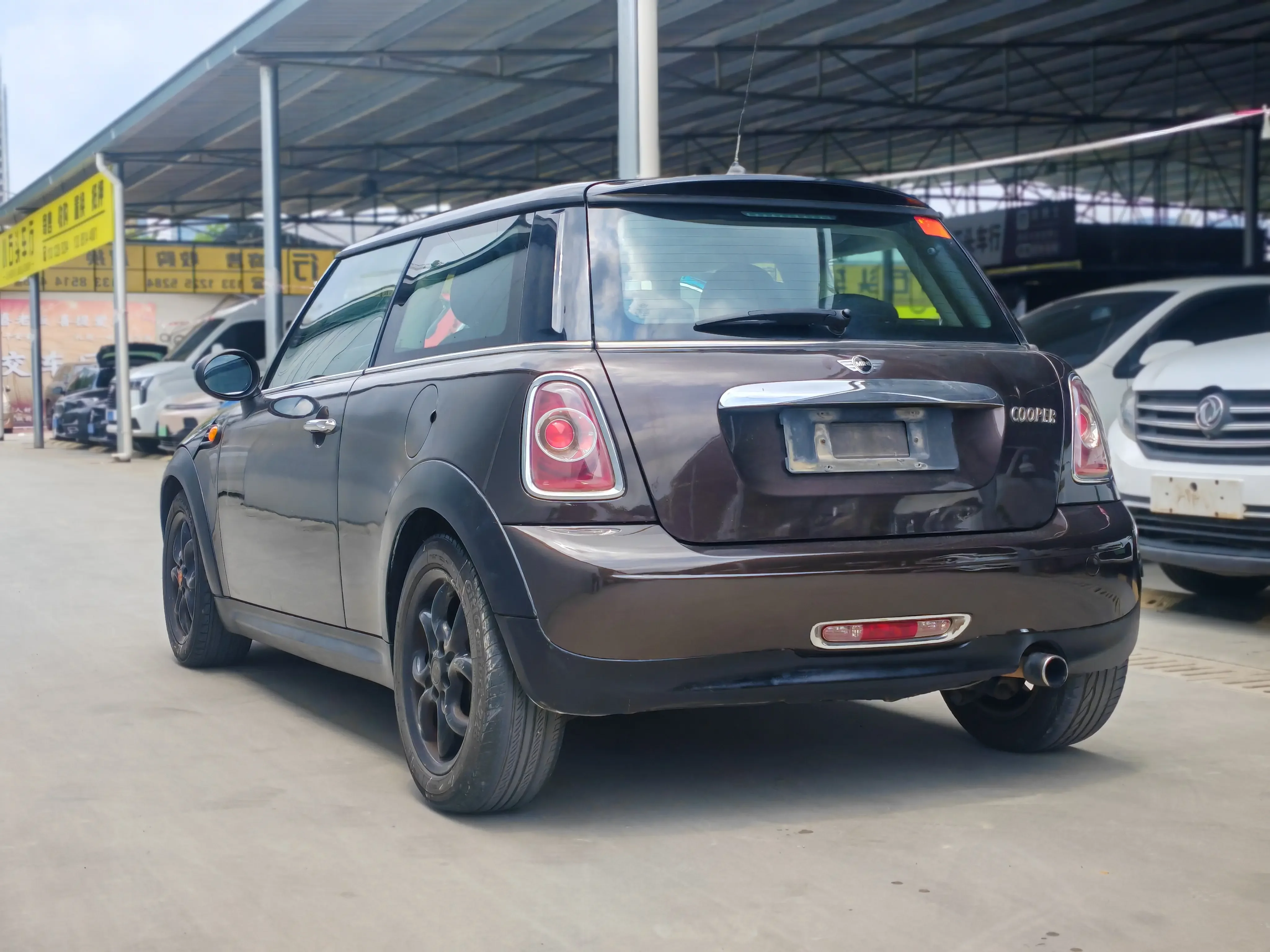 MINI CLUBMAN