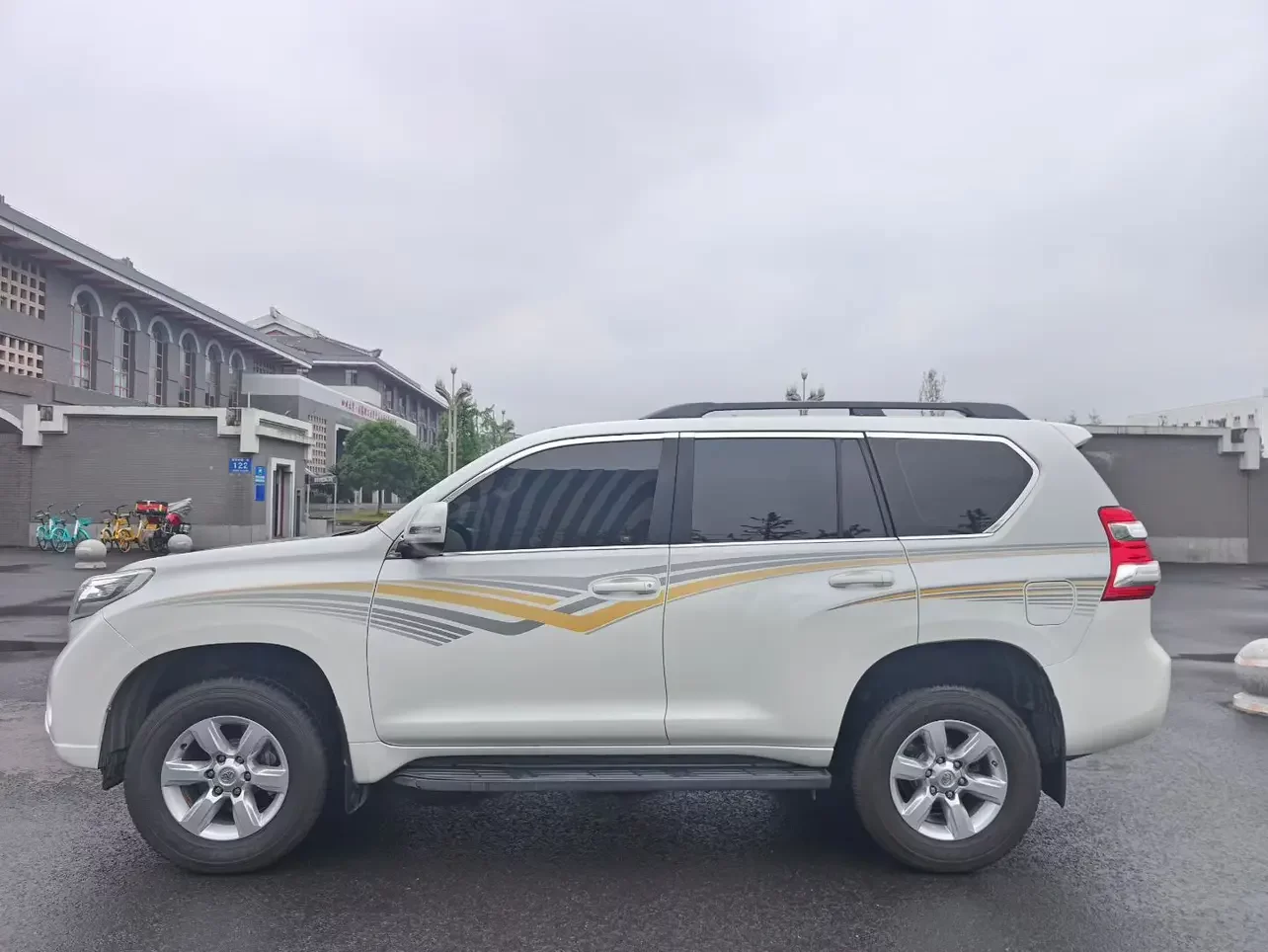 Toyota prado