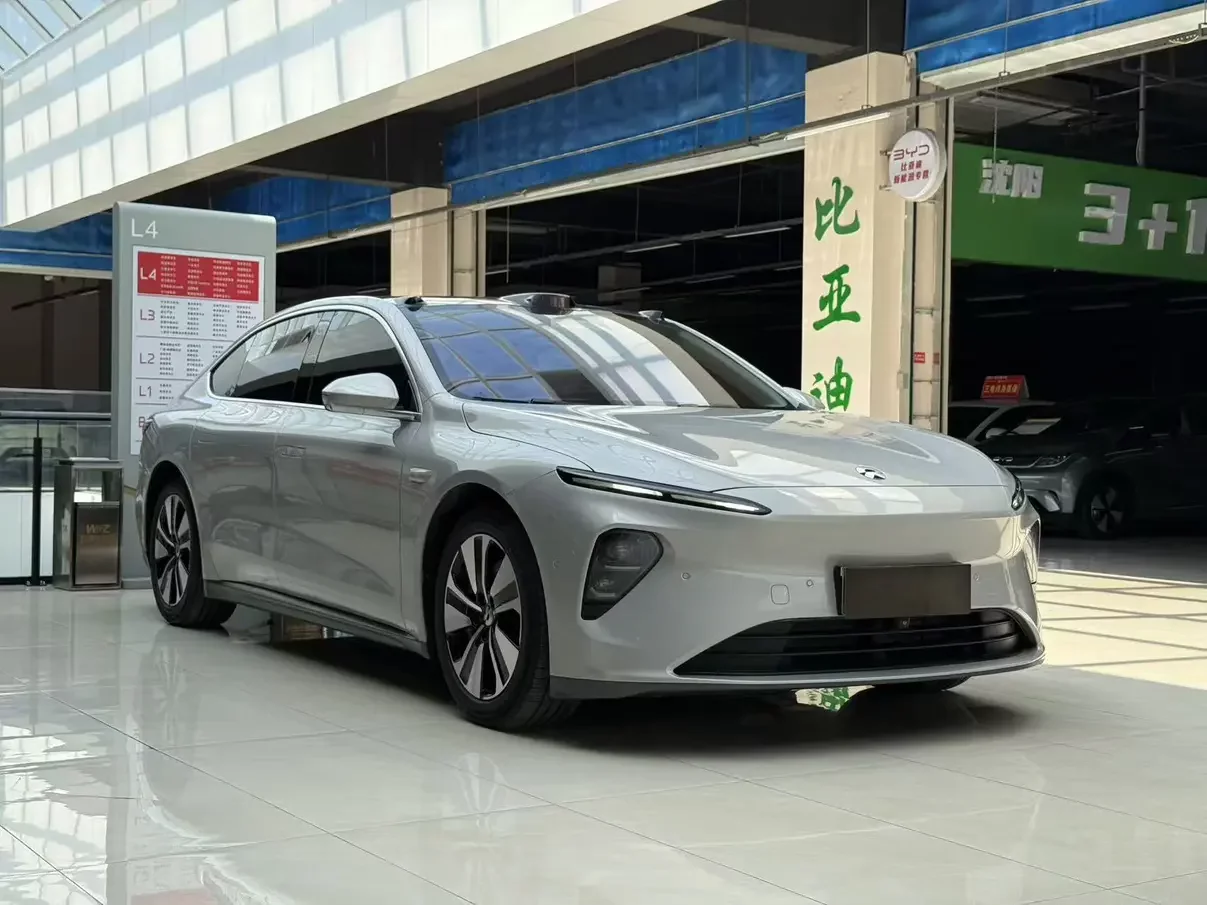NIO ET7