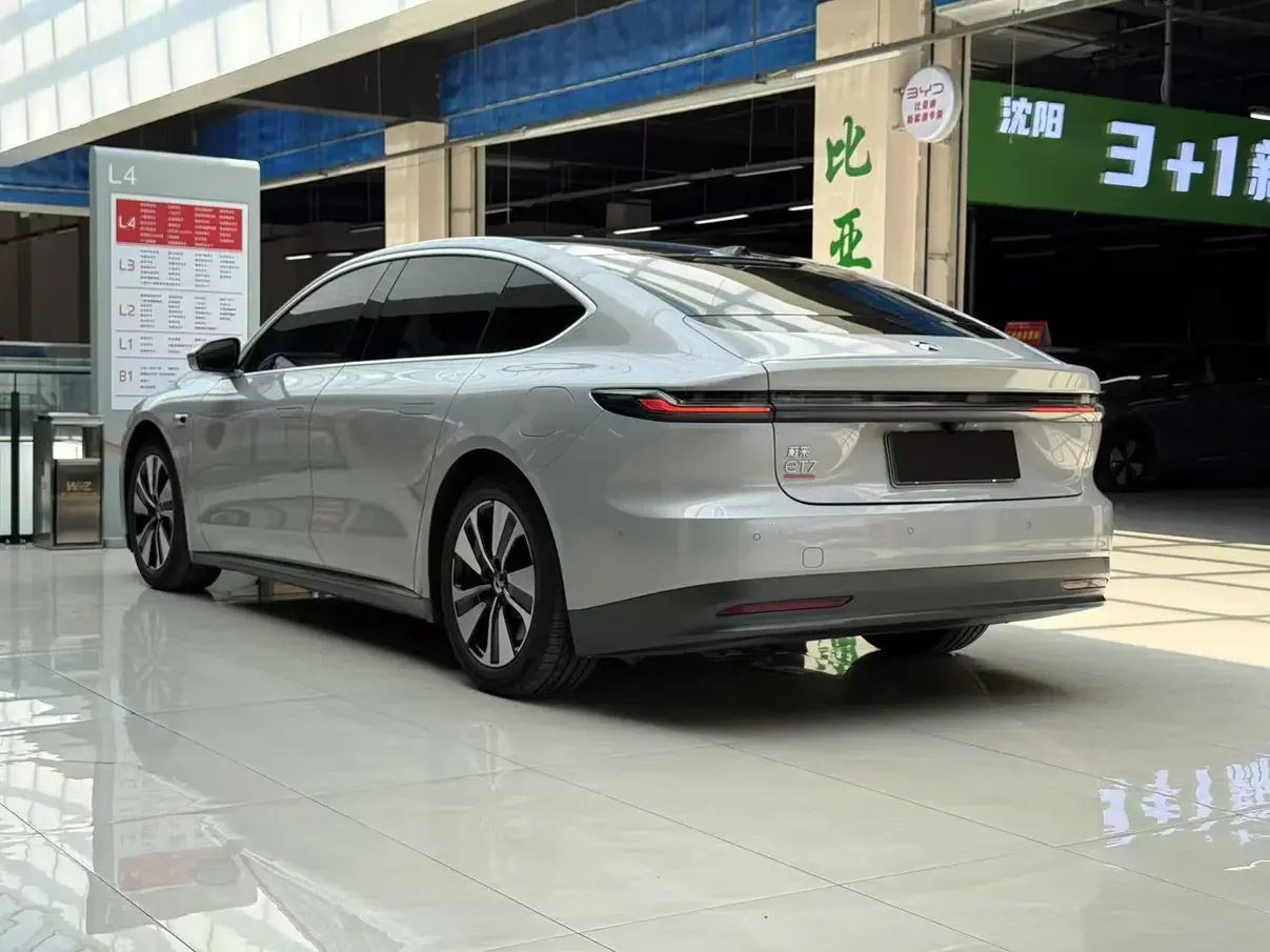 NIO ET7