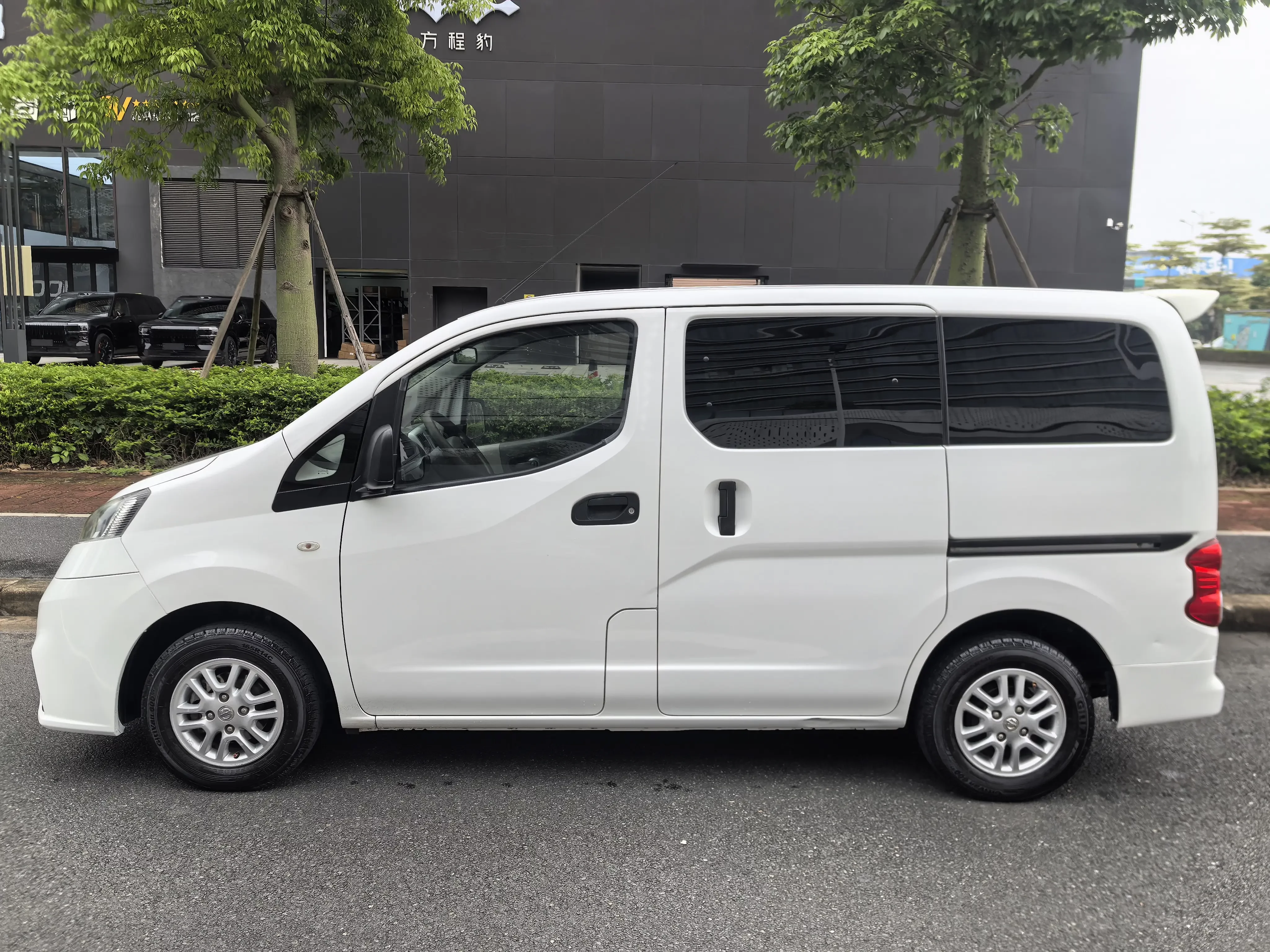 Nissan NV200