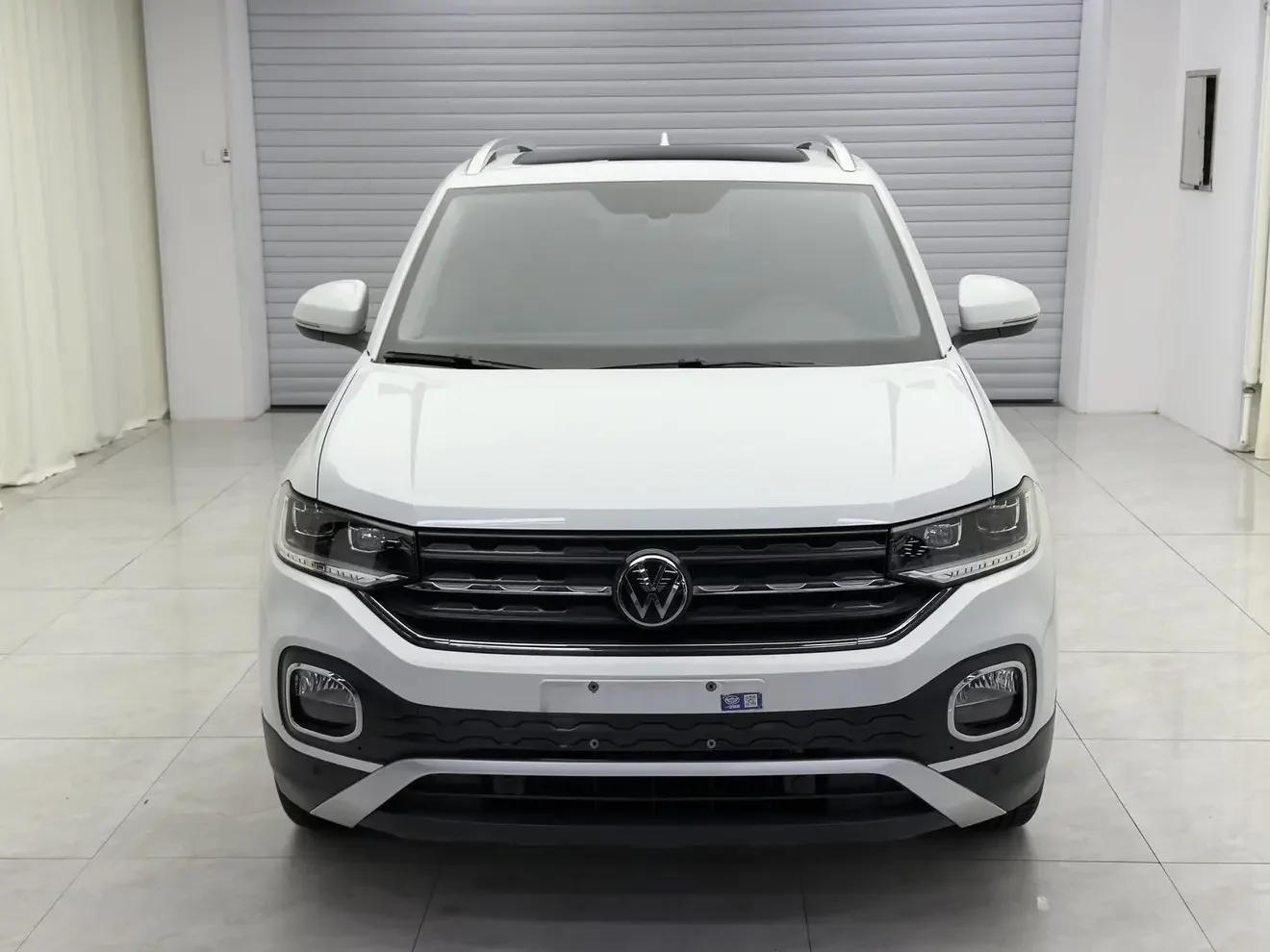 Volkswagen Explore the shadows
