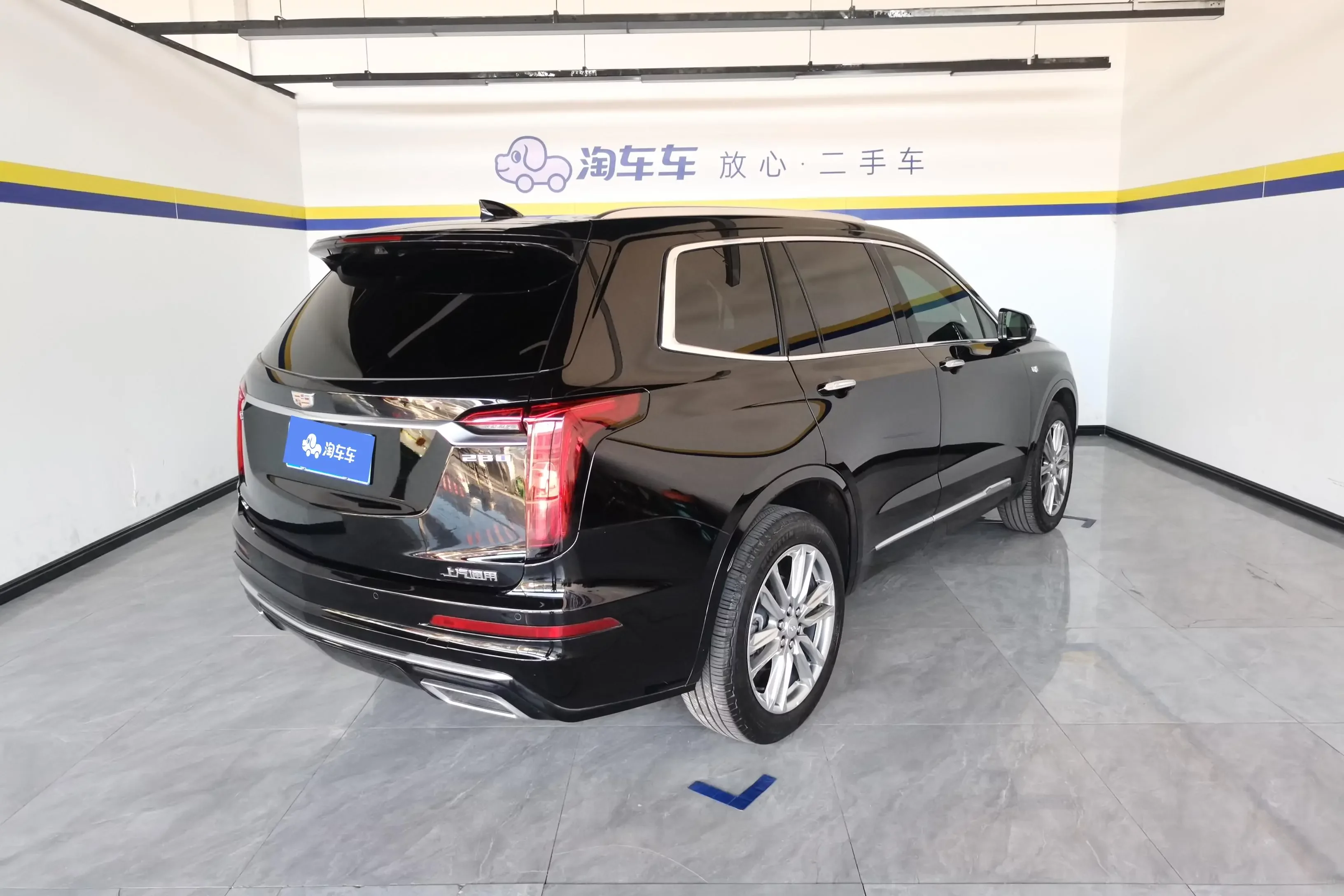 Cadillac XT6