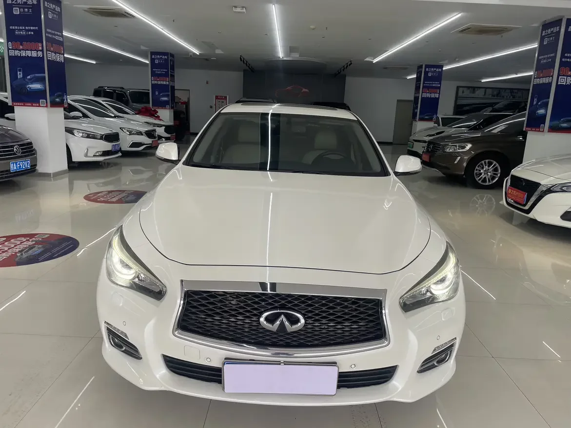 Infiniti Q50L