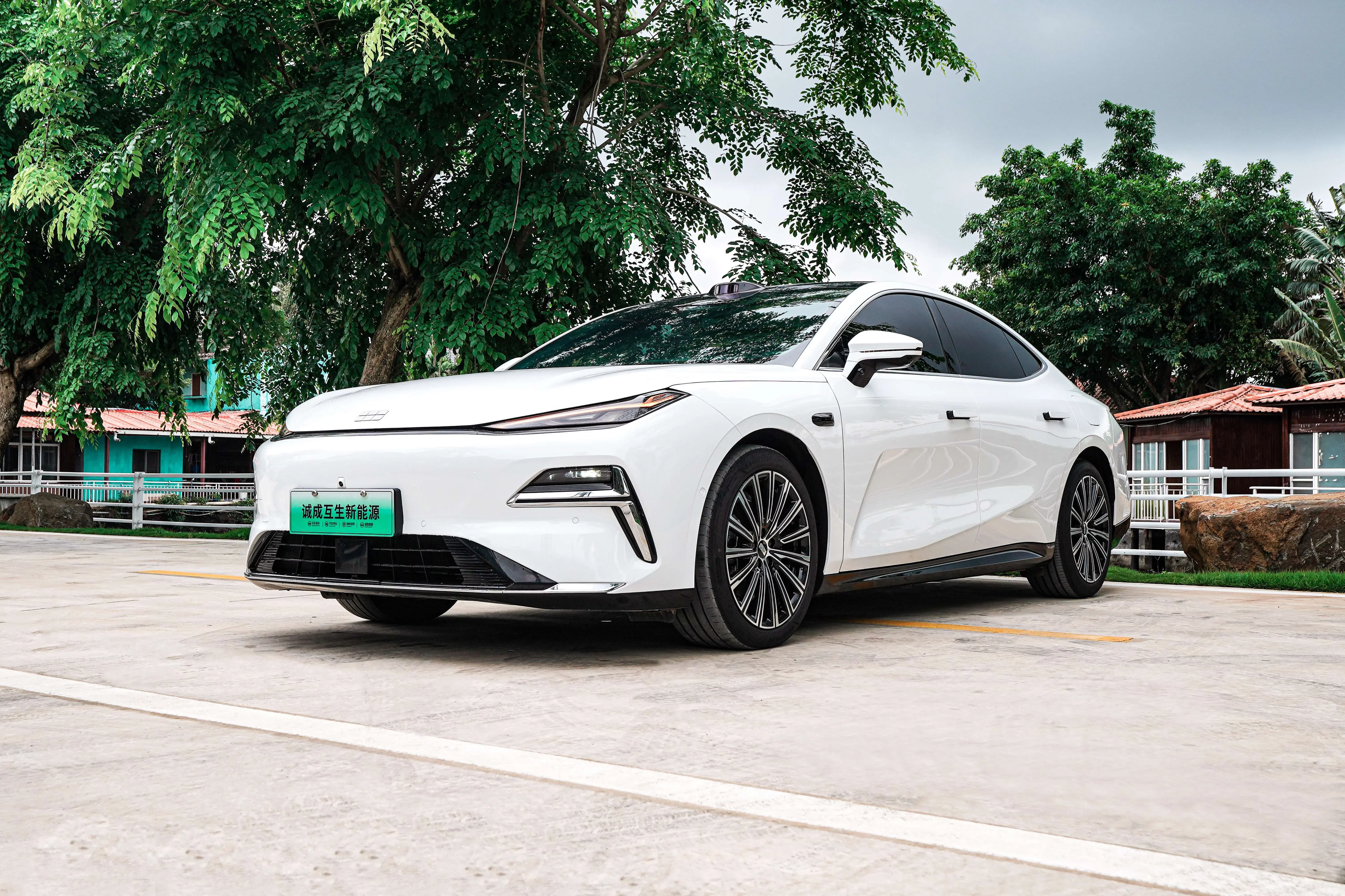 Geely Galaxy Star 8 PHEV