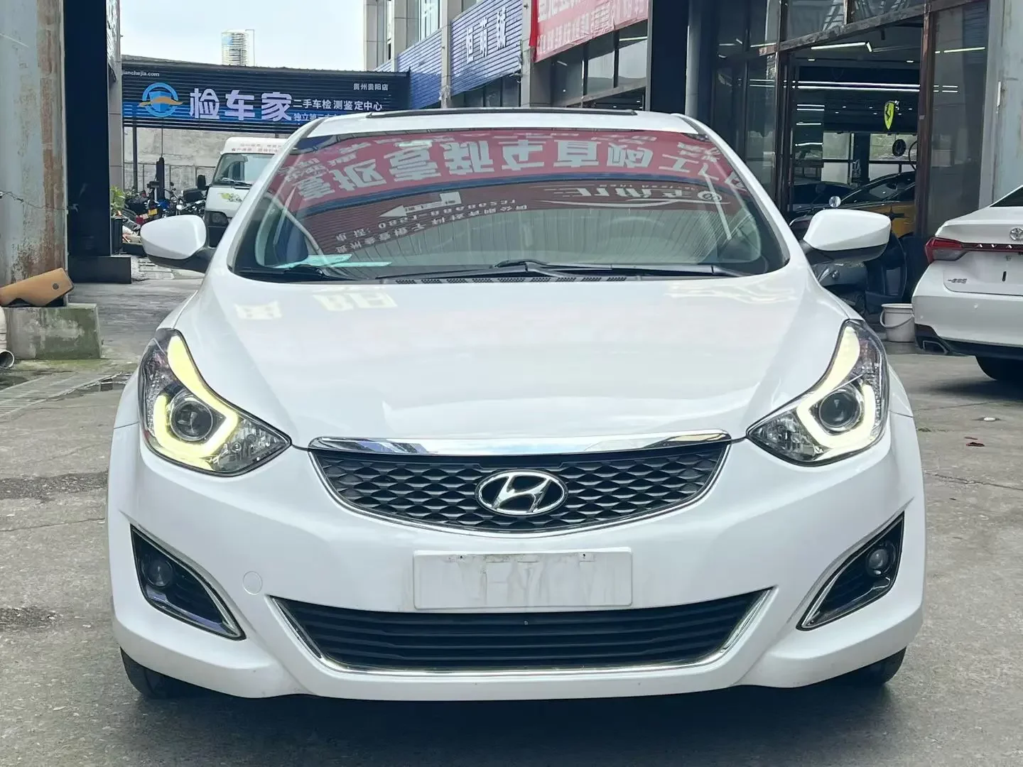 Hyundai Elantra