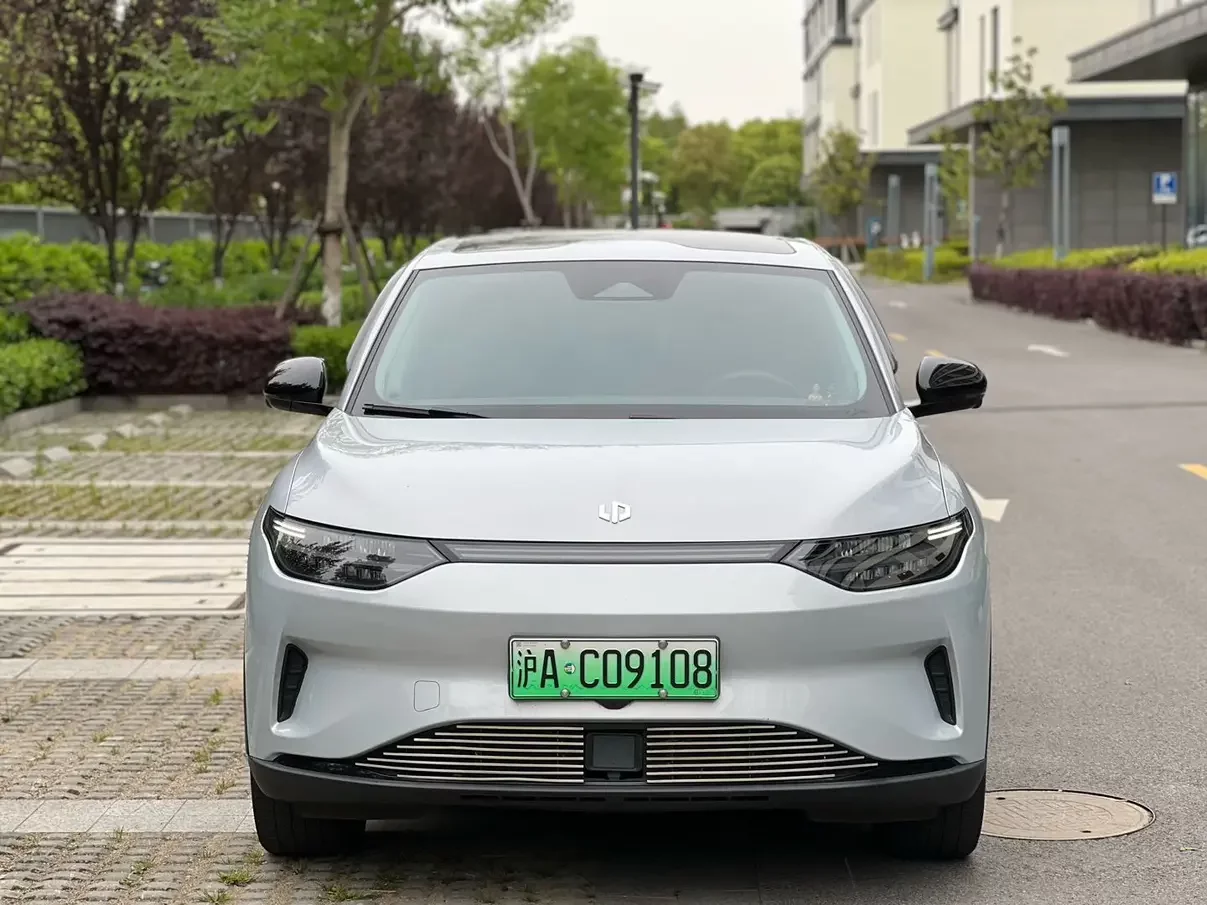 Leapmotor Zero running C11