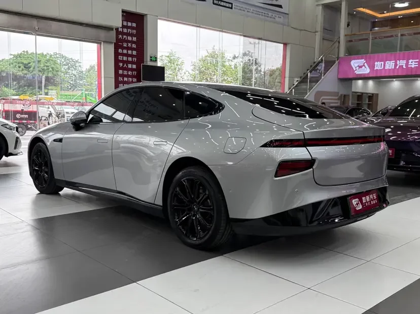 Xpeng P7