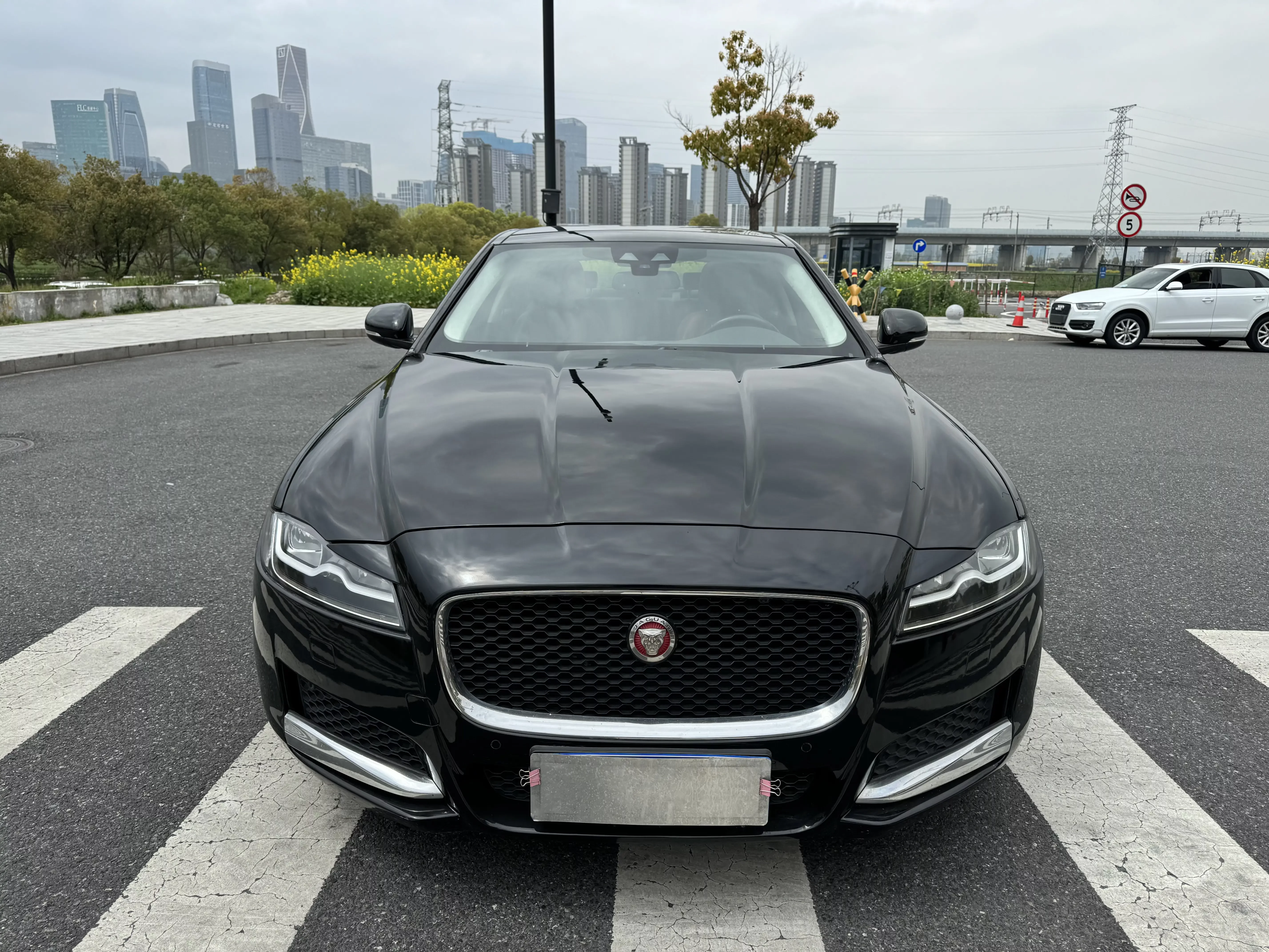 Jaguar XFL  из Китая