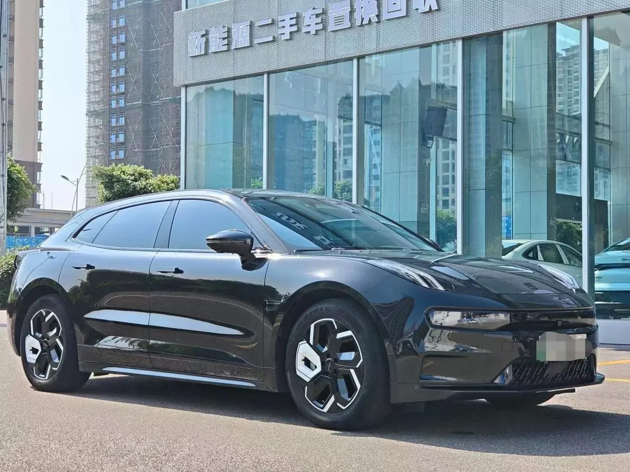 ZEEKR 001