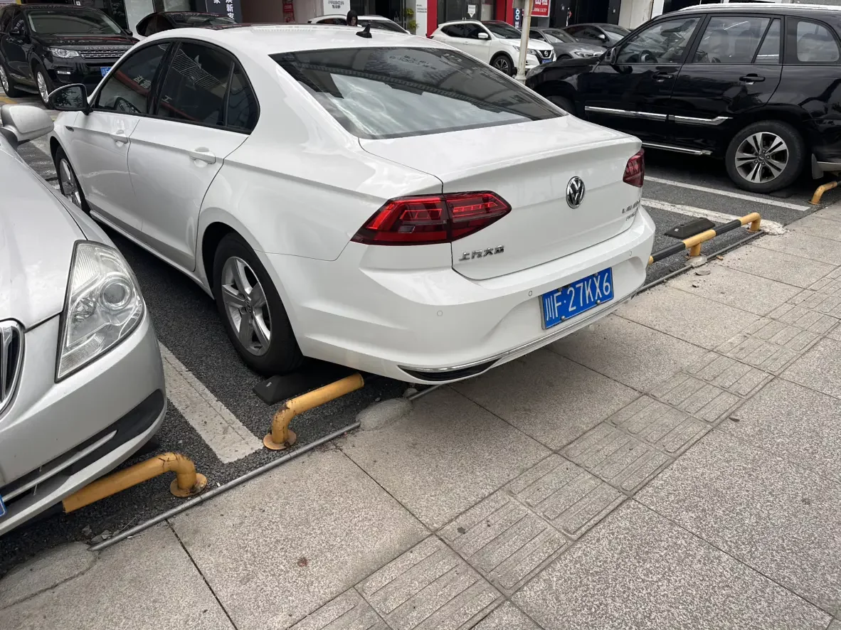 Volkswagen Lamando